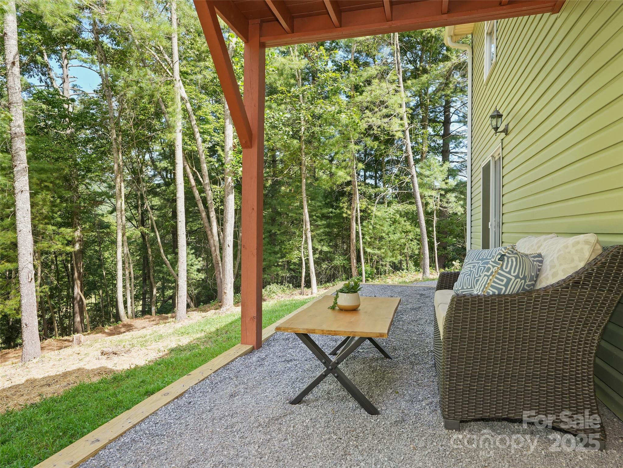 11 Tahchee Trail