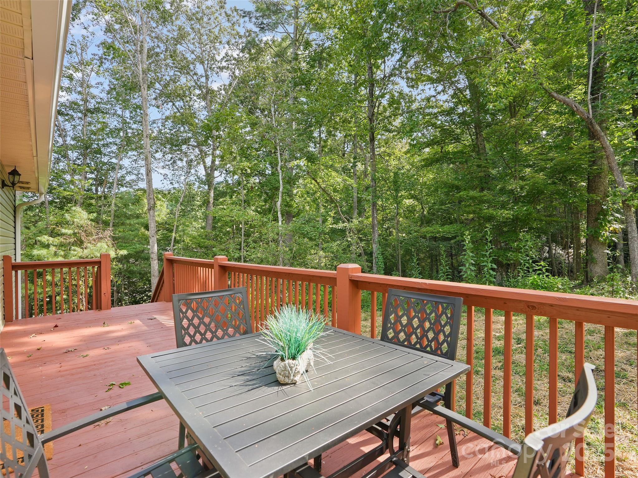 11 Tahchee Trail