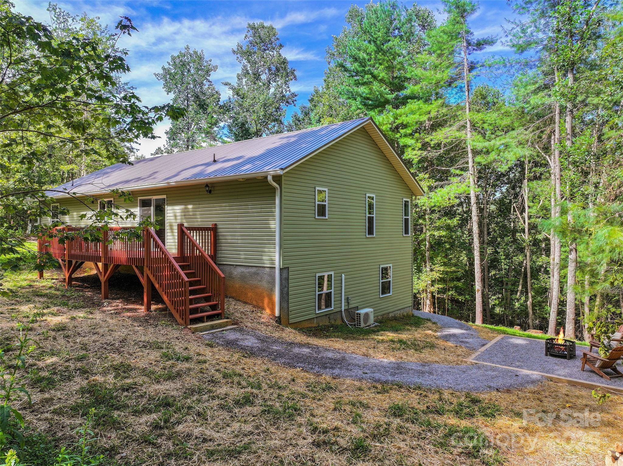 11 Tahchee Trail