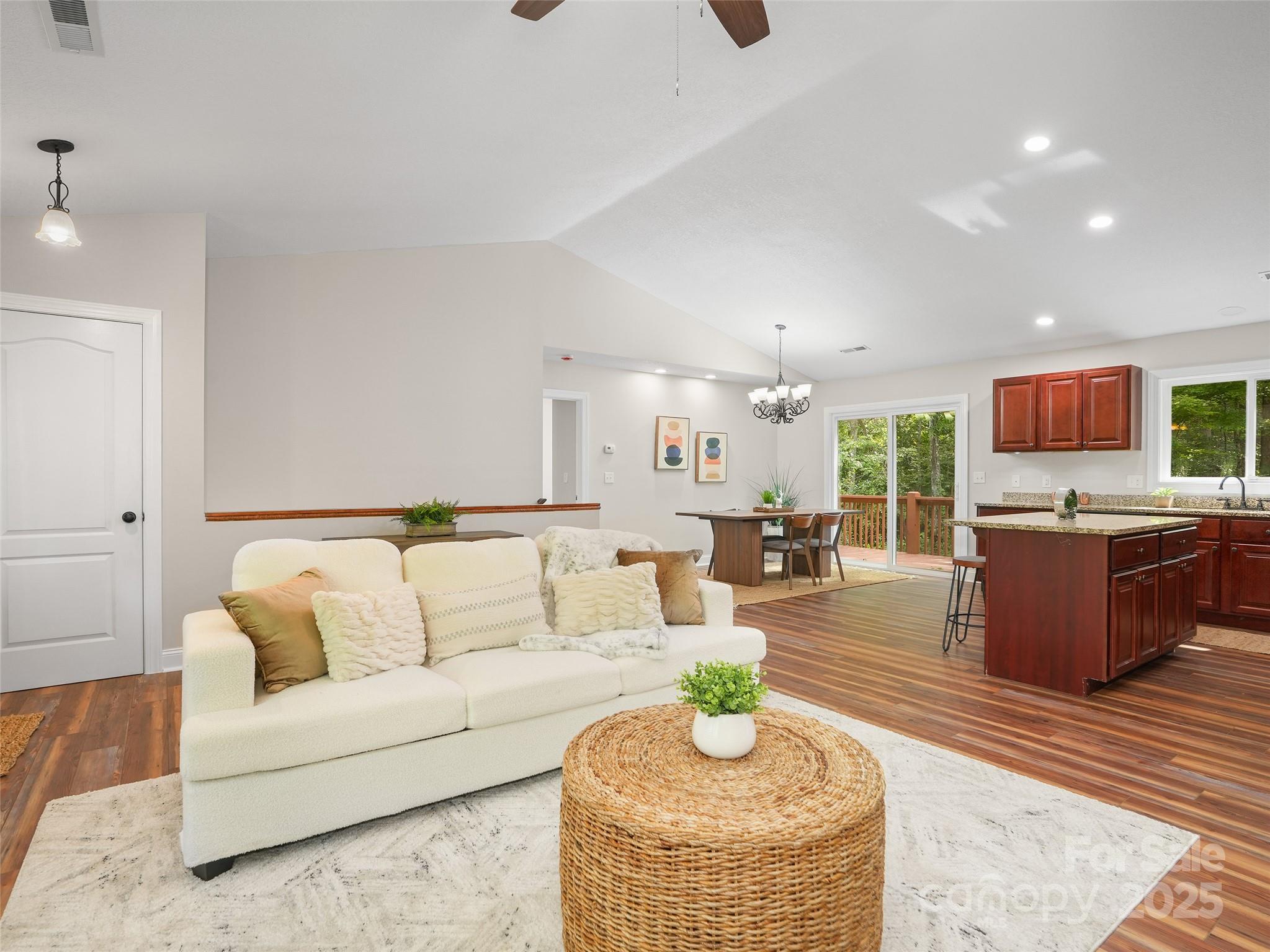 11 Tahchee Trail