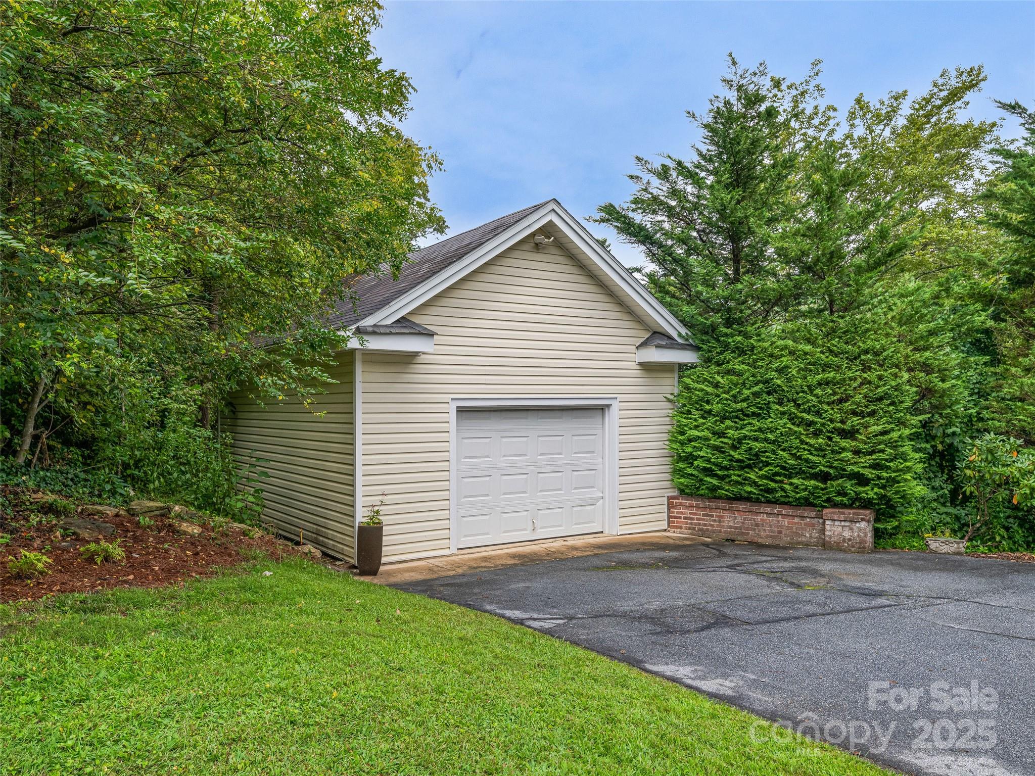 100 Poplar Spring Trail