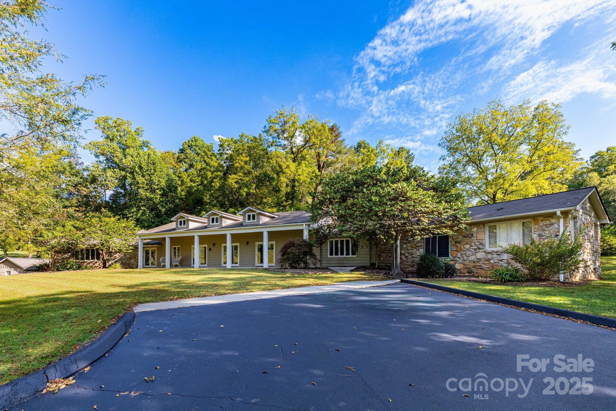 300 Running Deer Lane Unit: 70