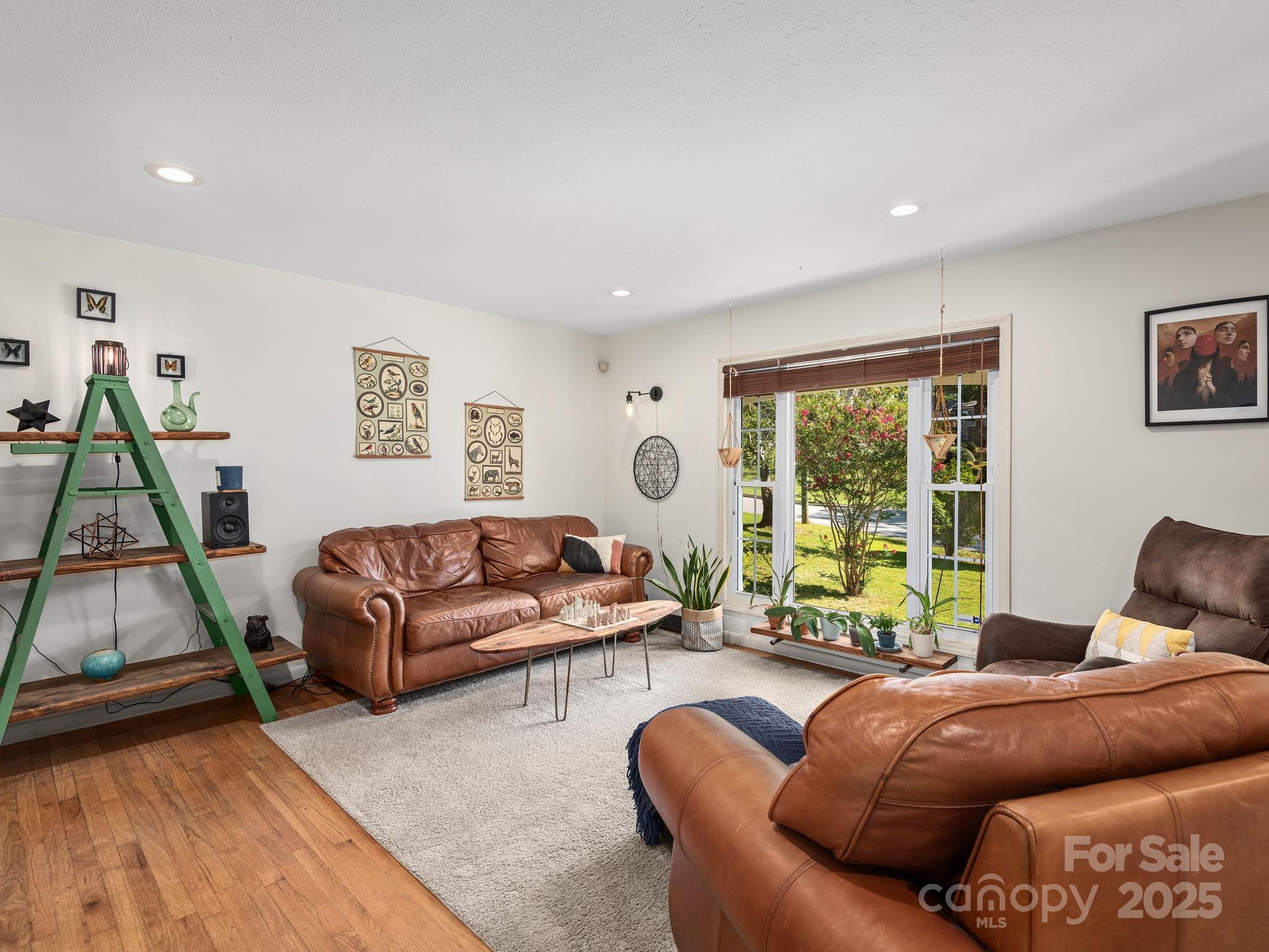 22 Waters Road