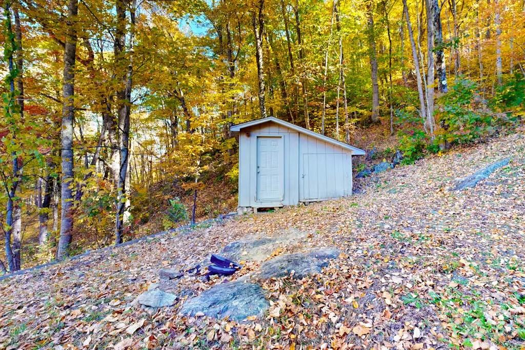 1299 Burnette Cove Road