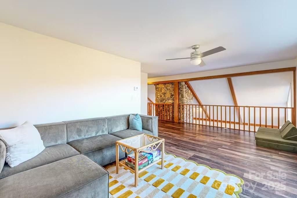 1299 Burnette Cove Road