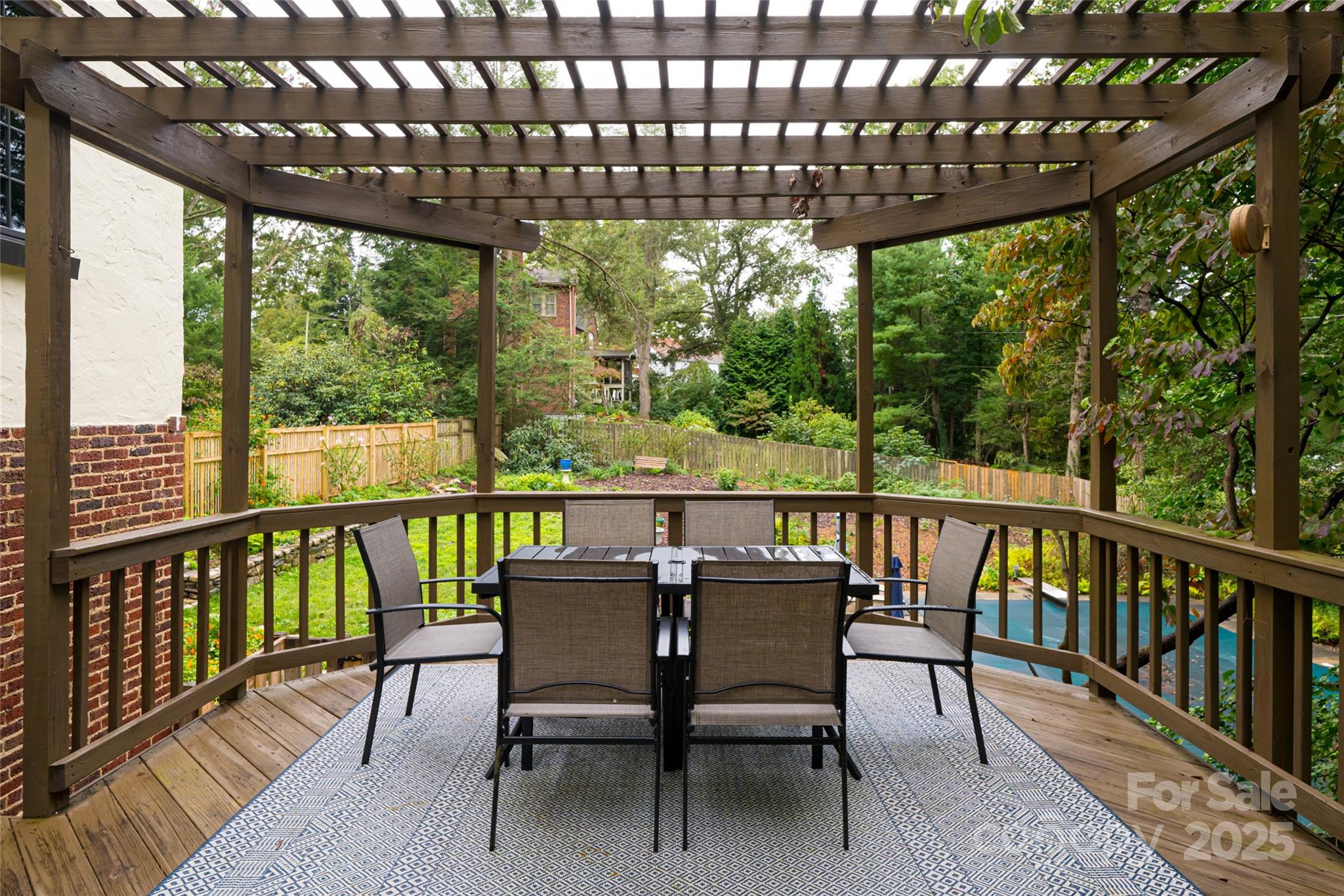 21 Lynwood Road