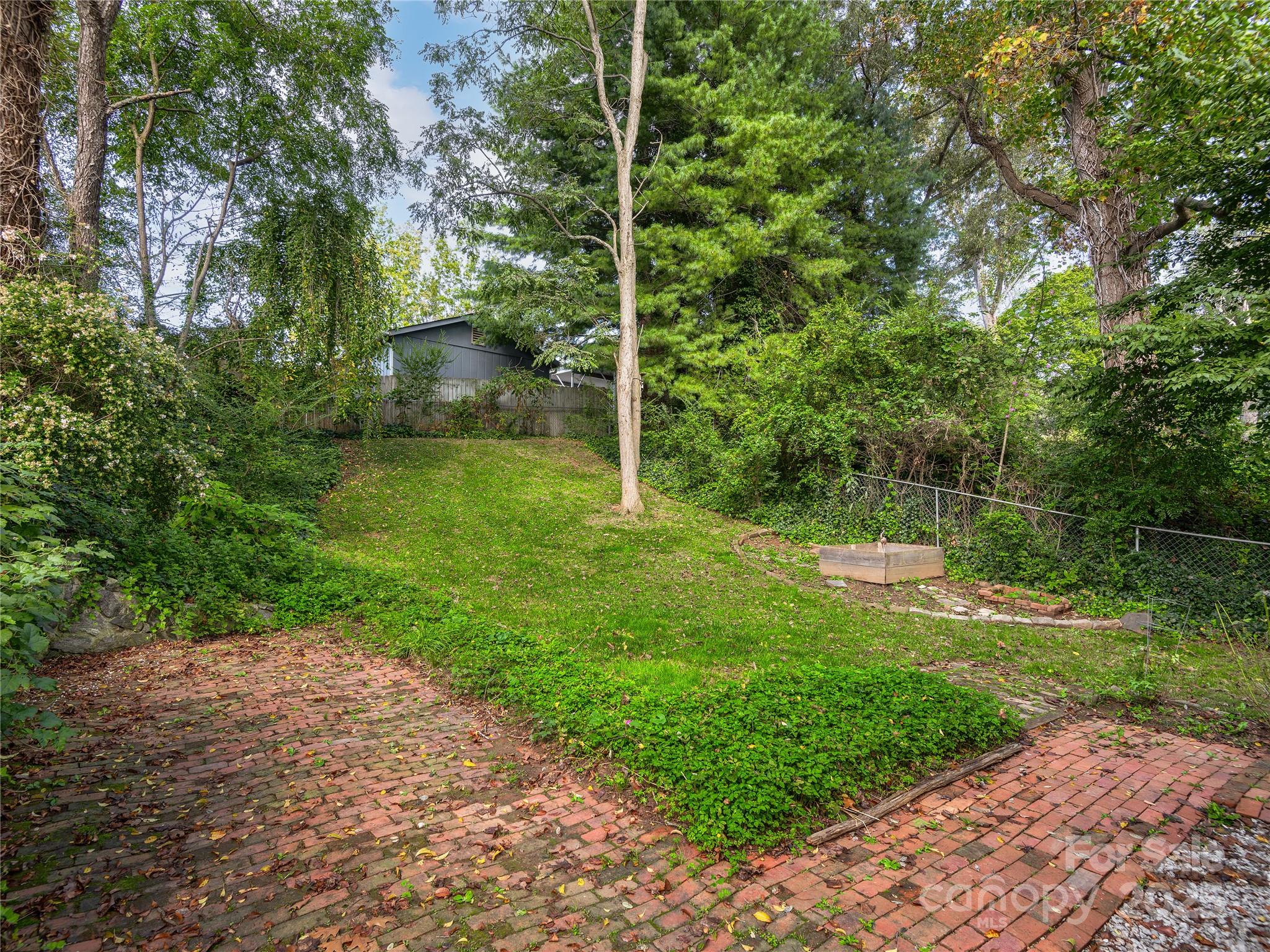 74 Brucemont Circle