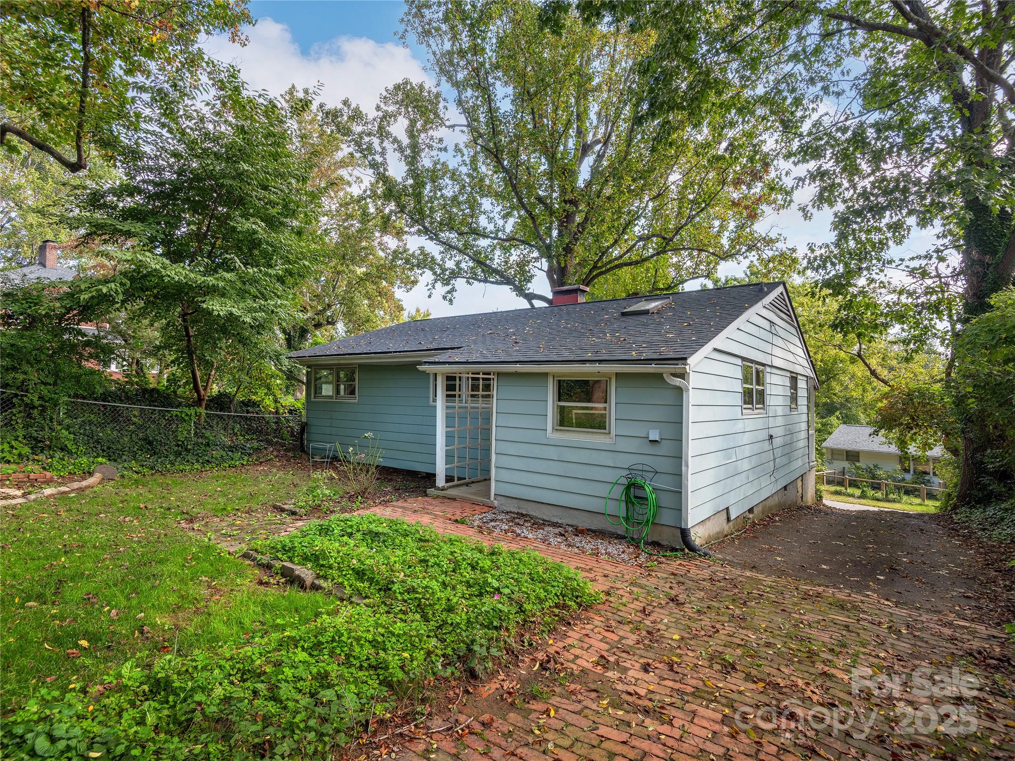 74 Brucemont Circle