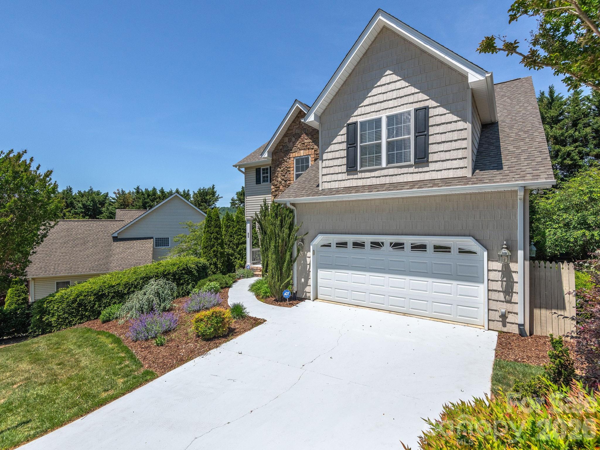 95 Driftstone Circle