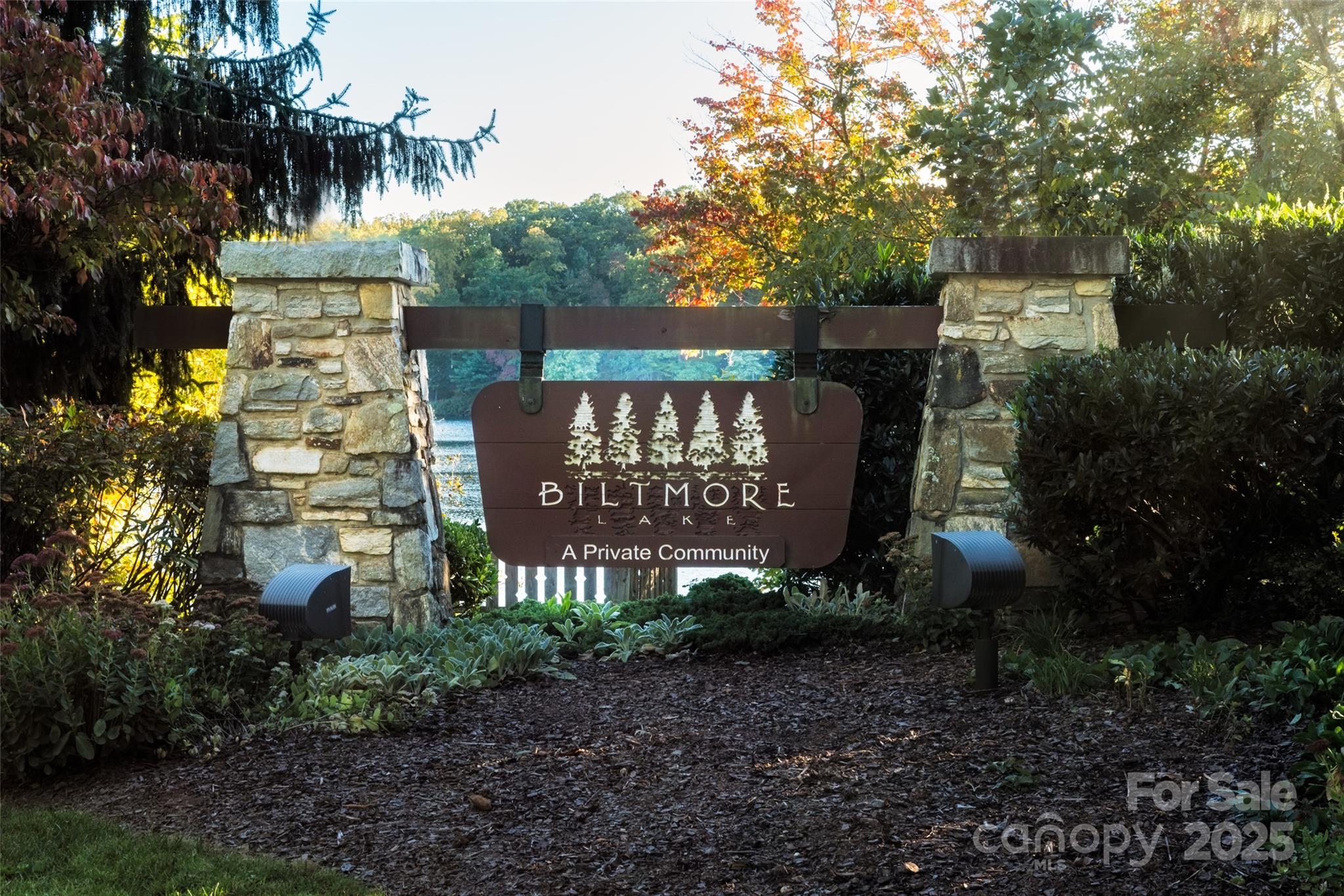 38 S Kaufman Stone Way