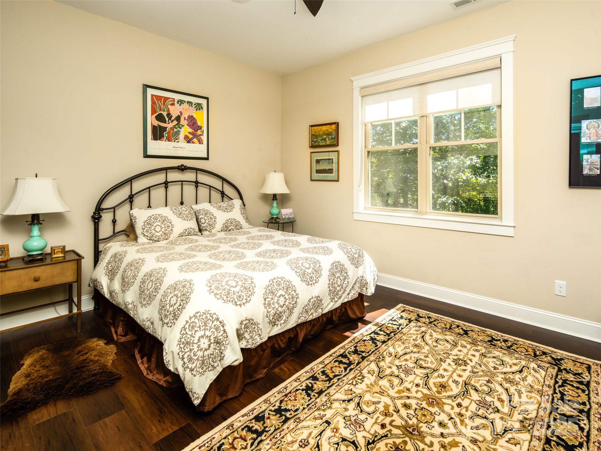 38 S Kaufman Stone Way