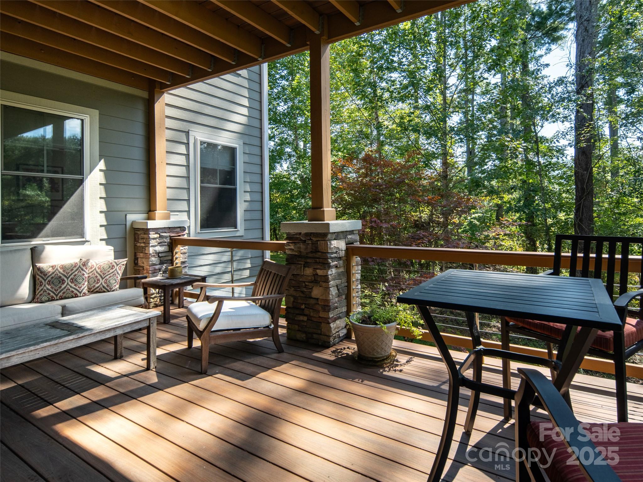 38 S Kaufman Stone Way