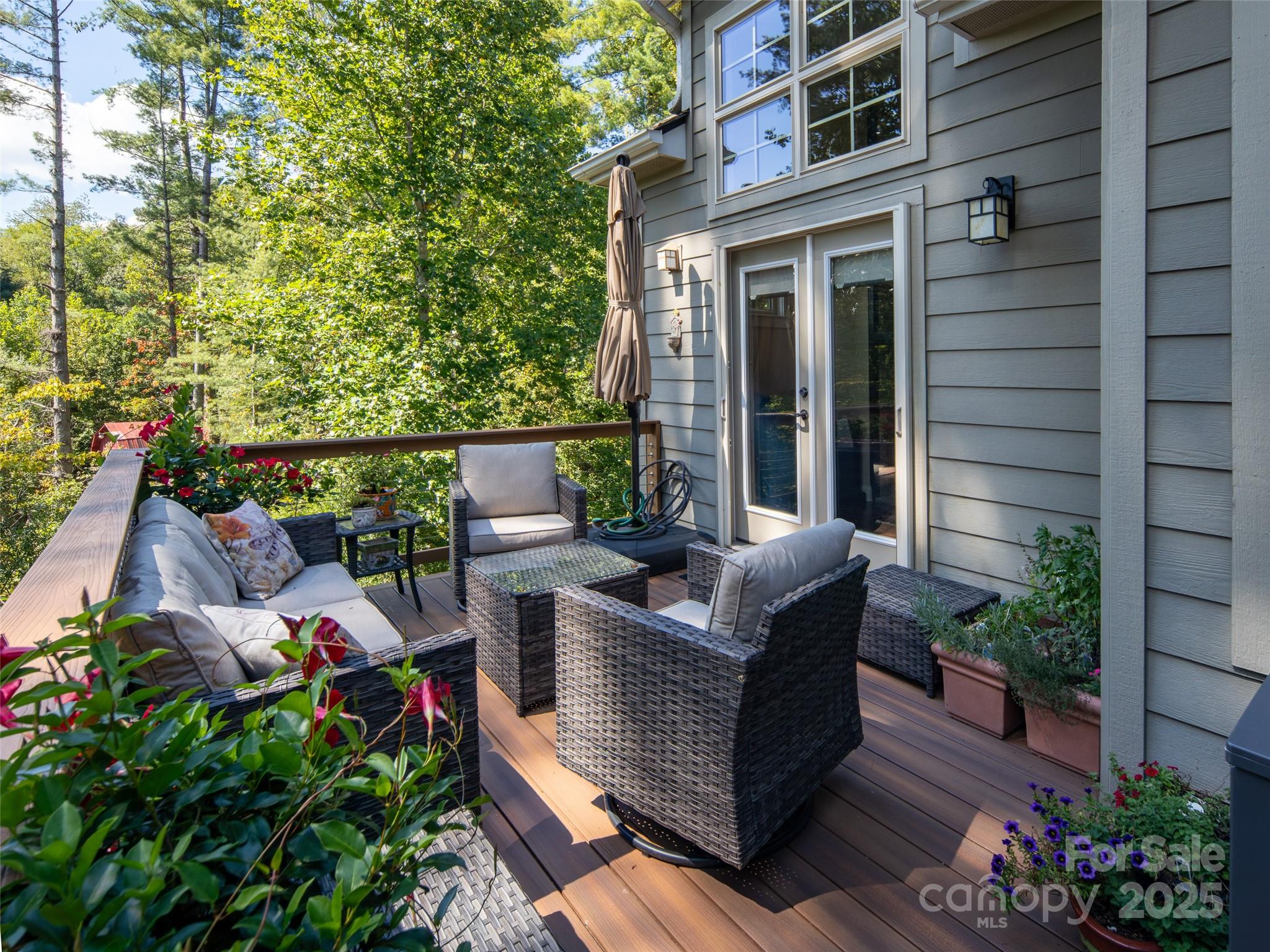 38 S Kaufman Stone Way