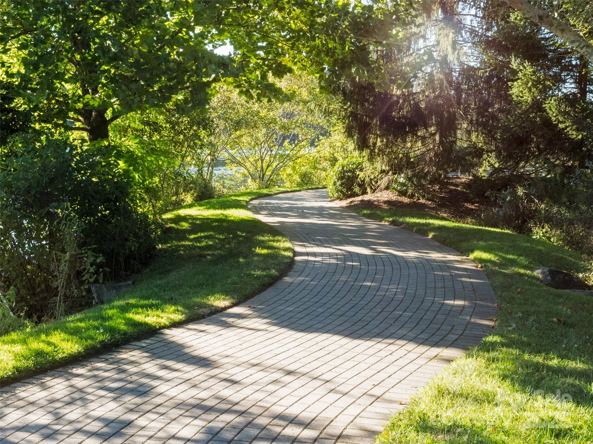 38 S Kaufman Stone Way