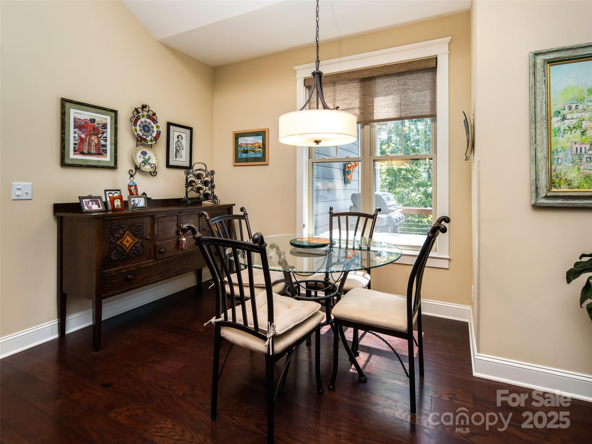 38 S Kaufman Stone Way