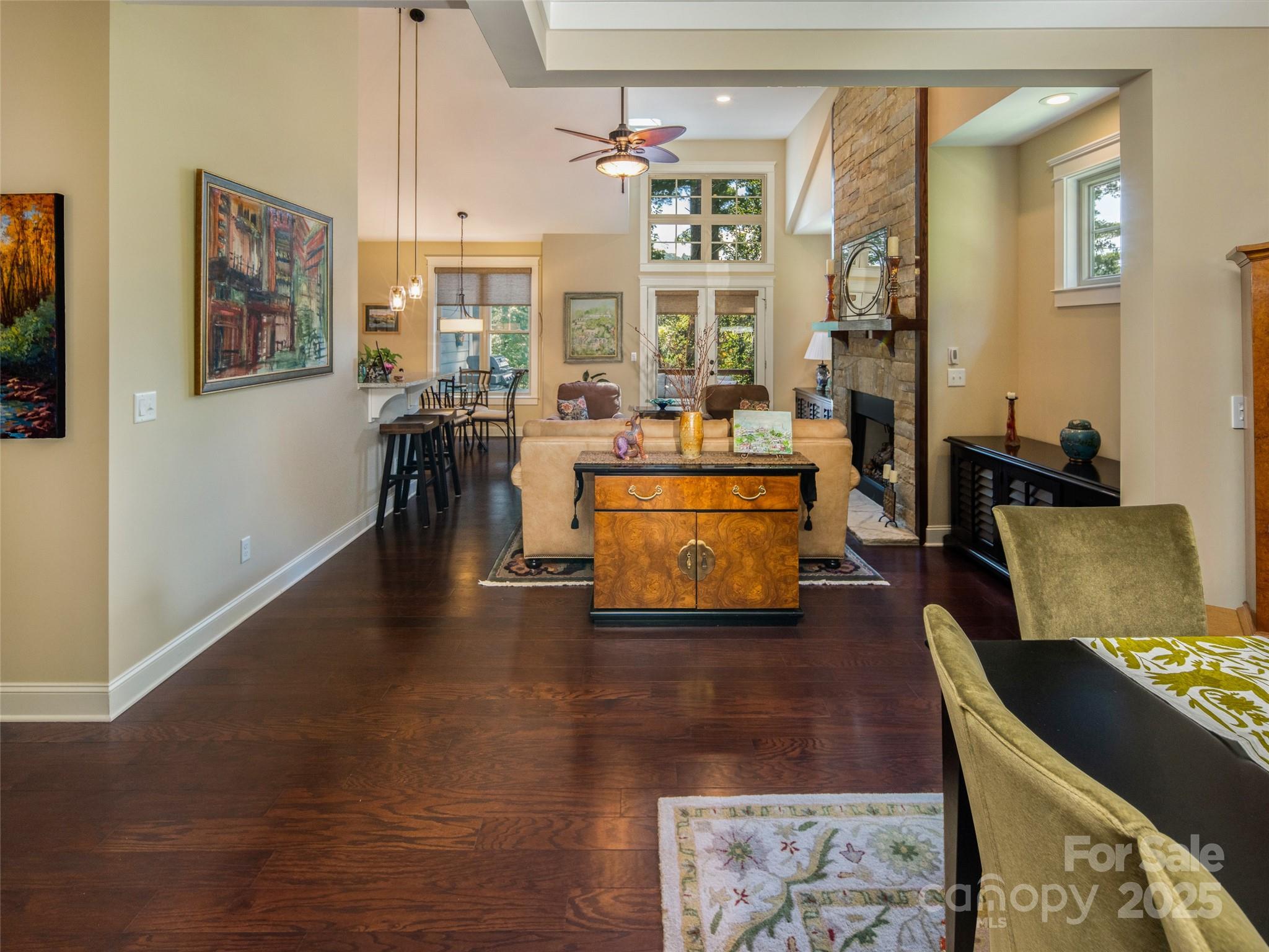 38 S Kaufman Stone Way