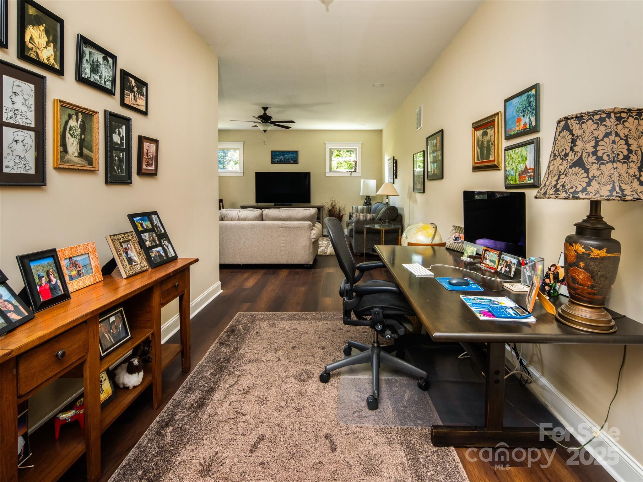 38 S Kaufman Stone Way