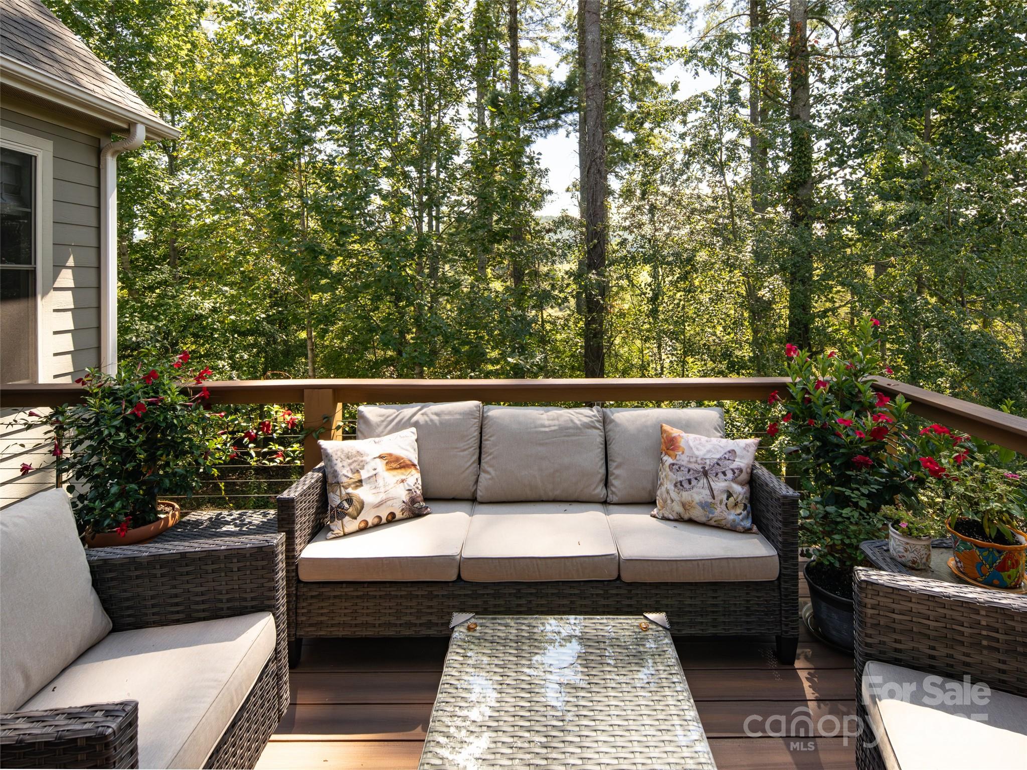 38 S Kaufman Stone Way