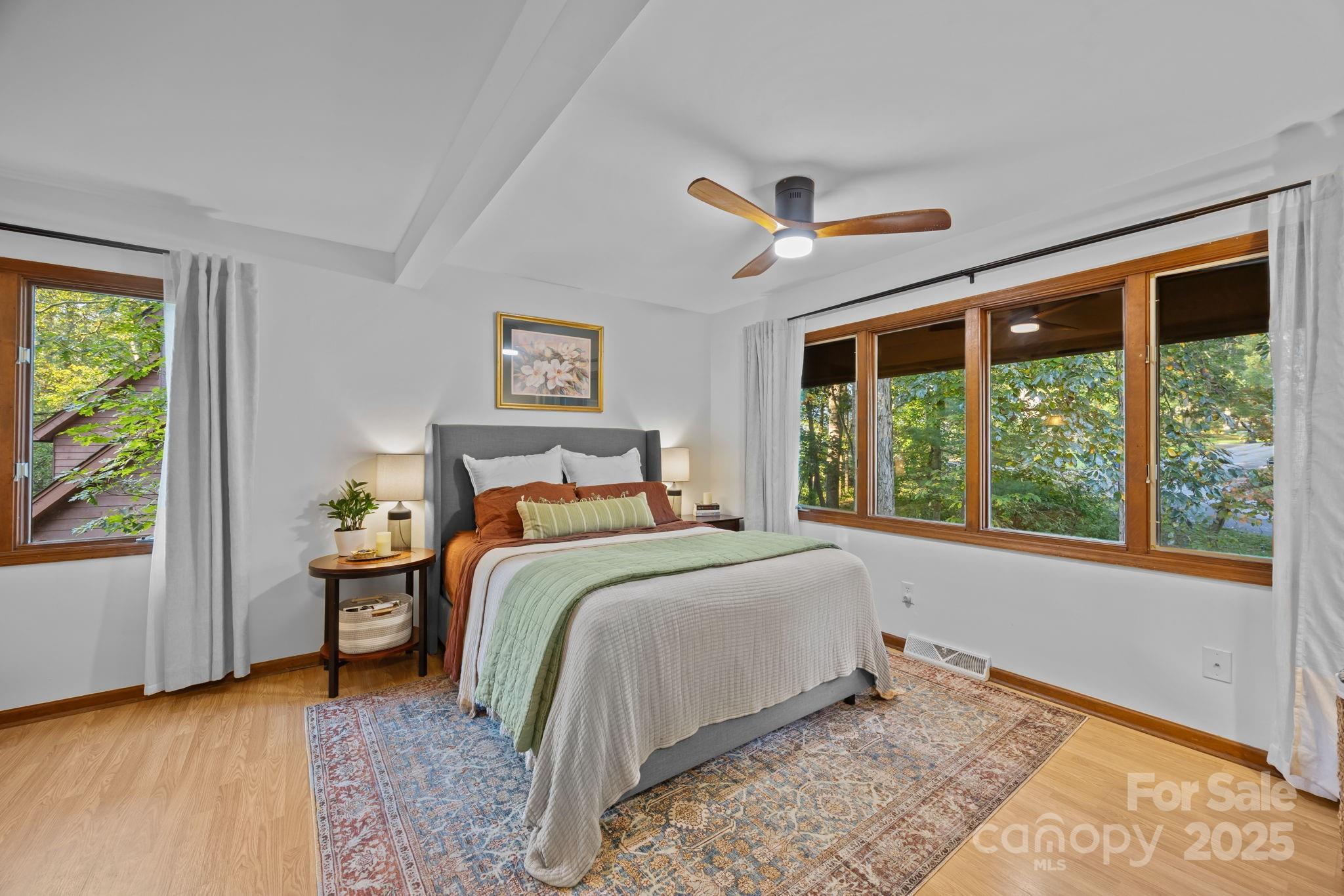 70 N Garden Court