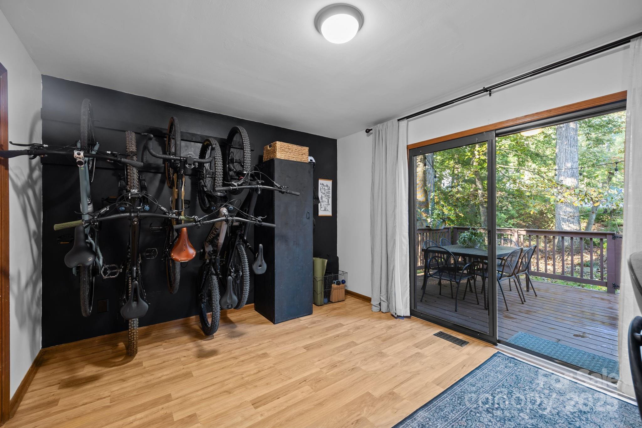 70 N Garden Court