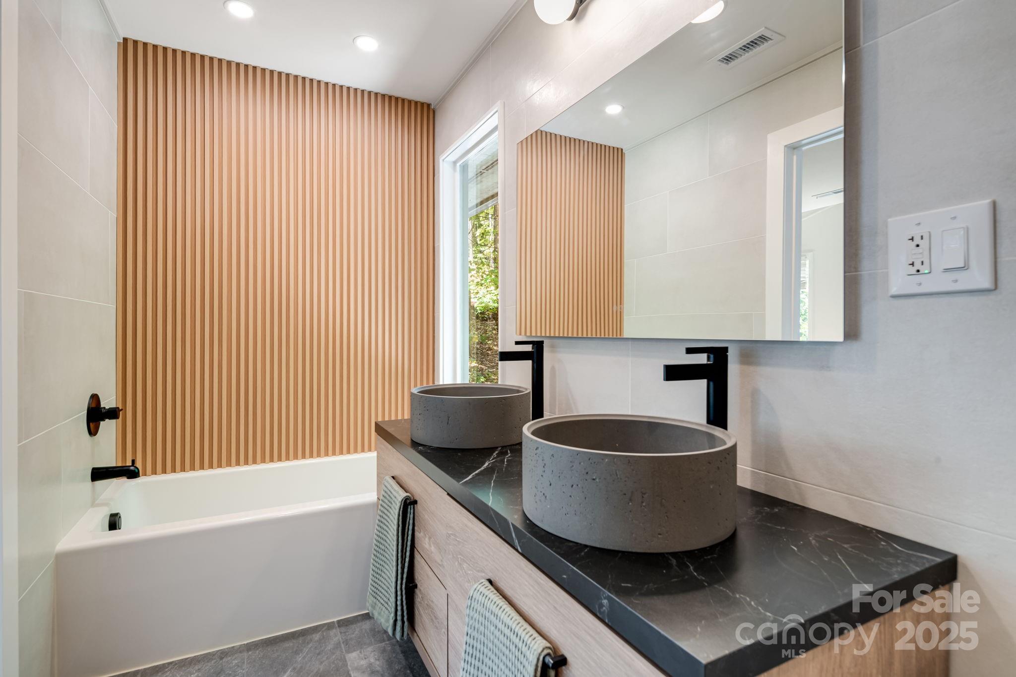 25 Lovebird Lane