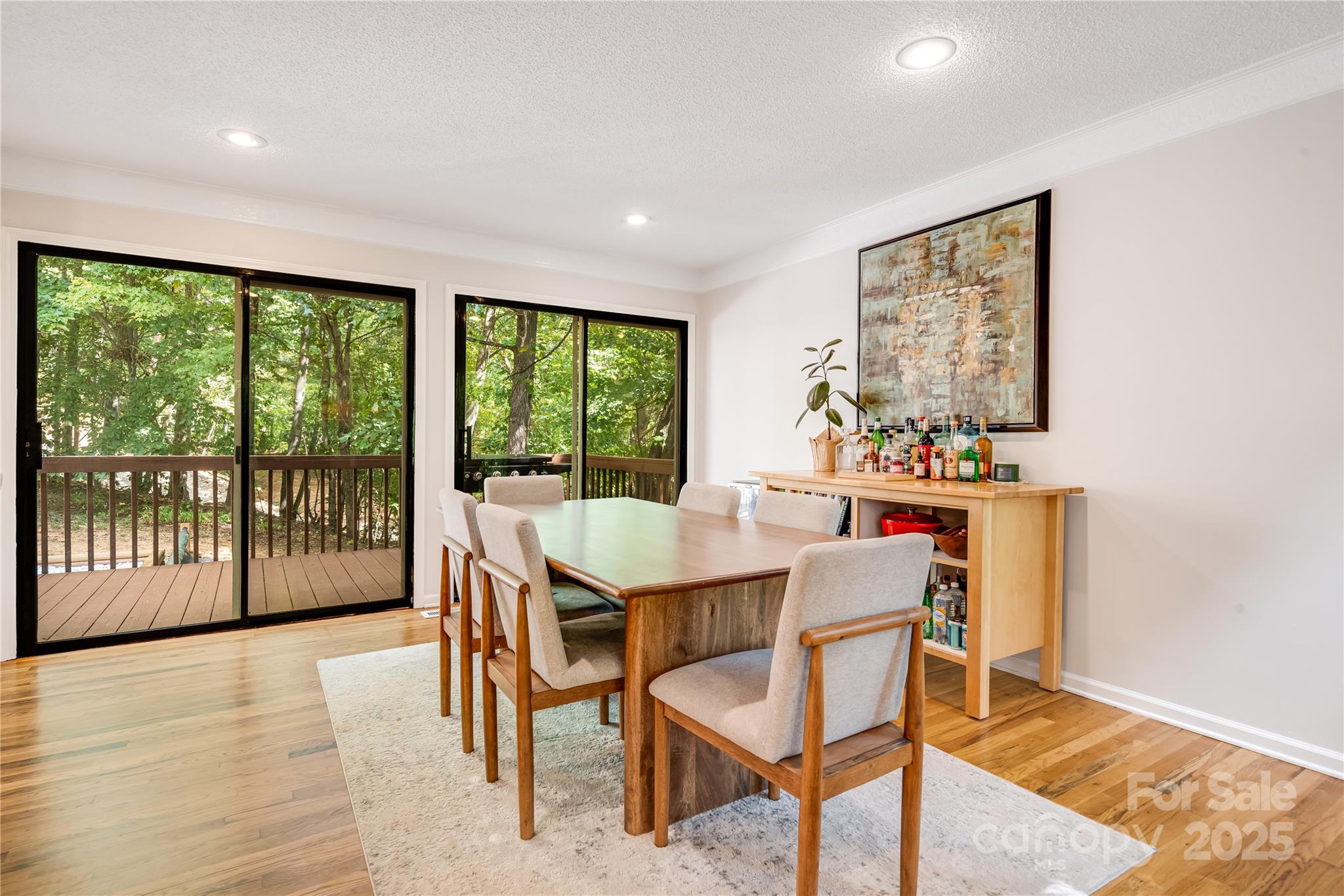 25 Lovebird Lane