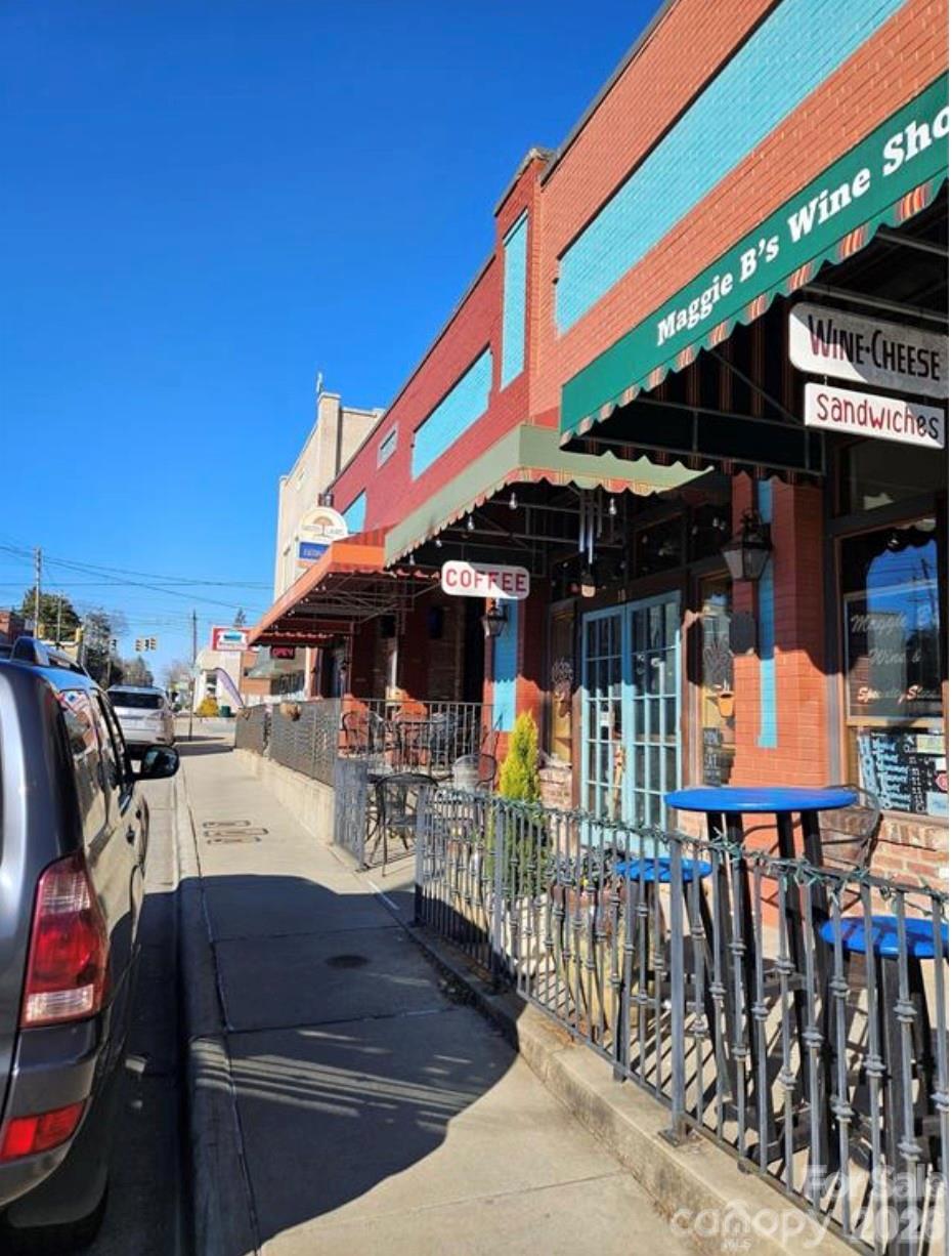 190 Water Leaf Drive