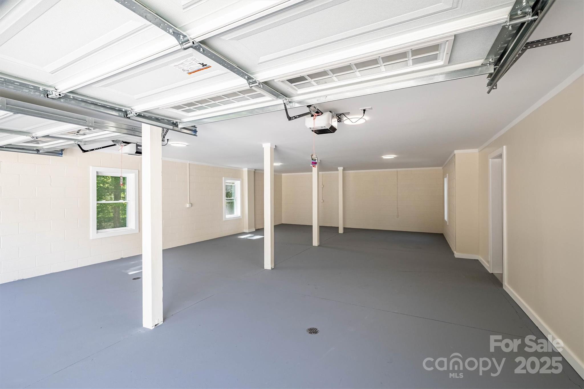 2912 Woodstream Drive