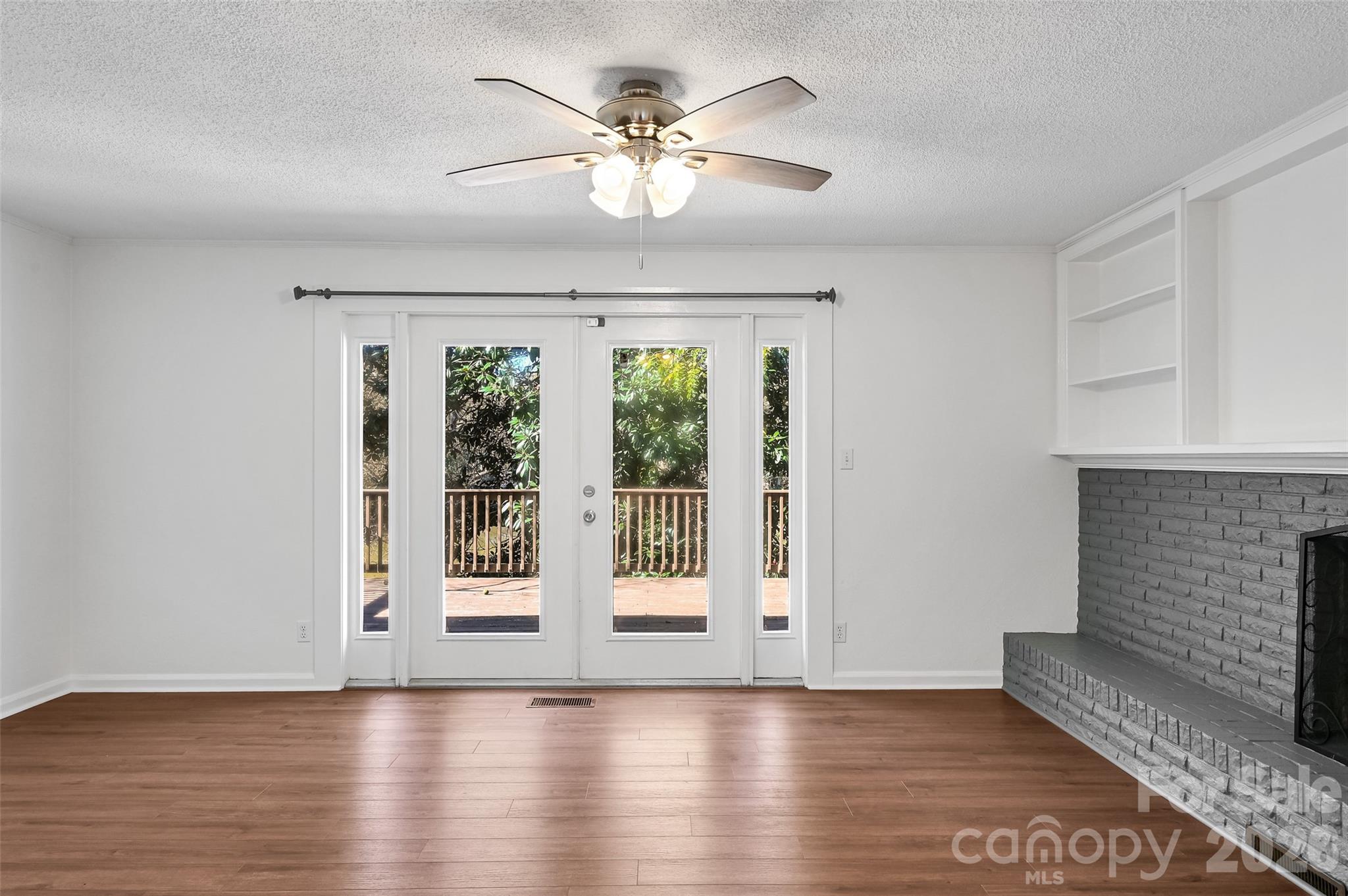 22 E Shore Drive