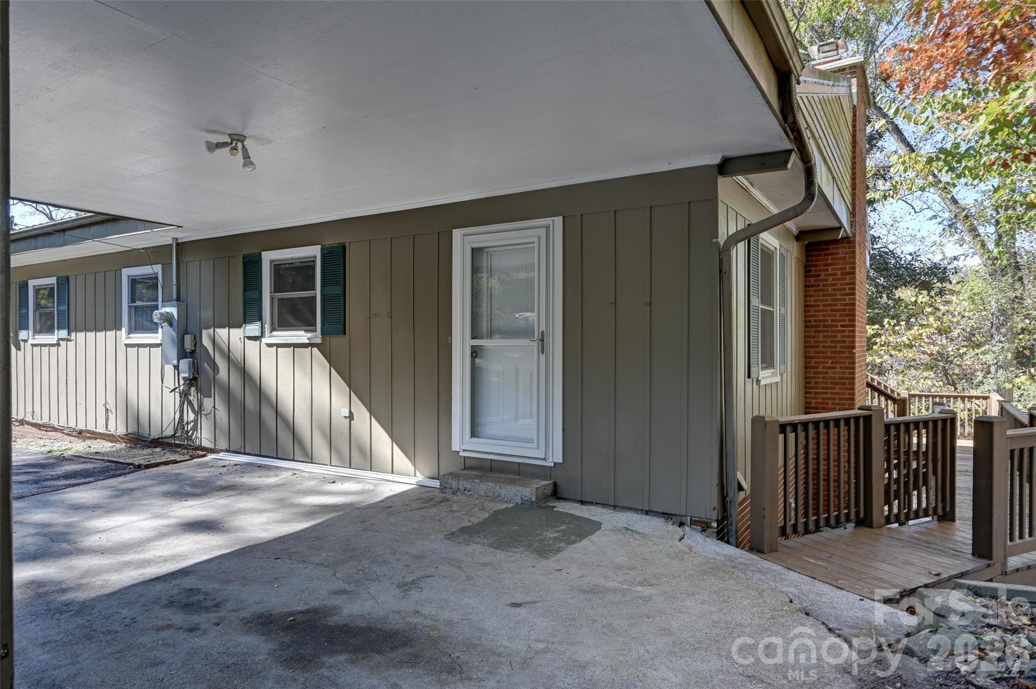 22 E Shore Drive