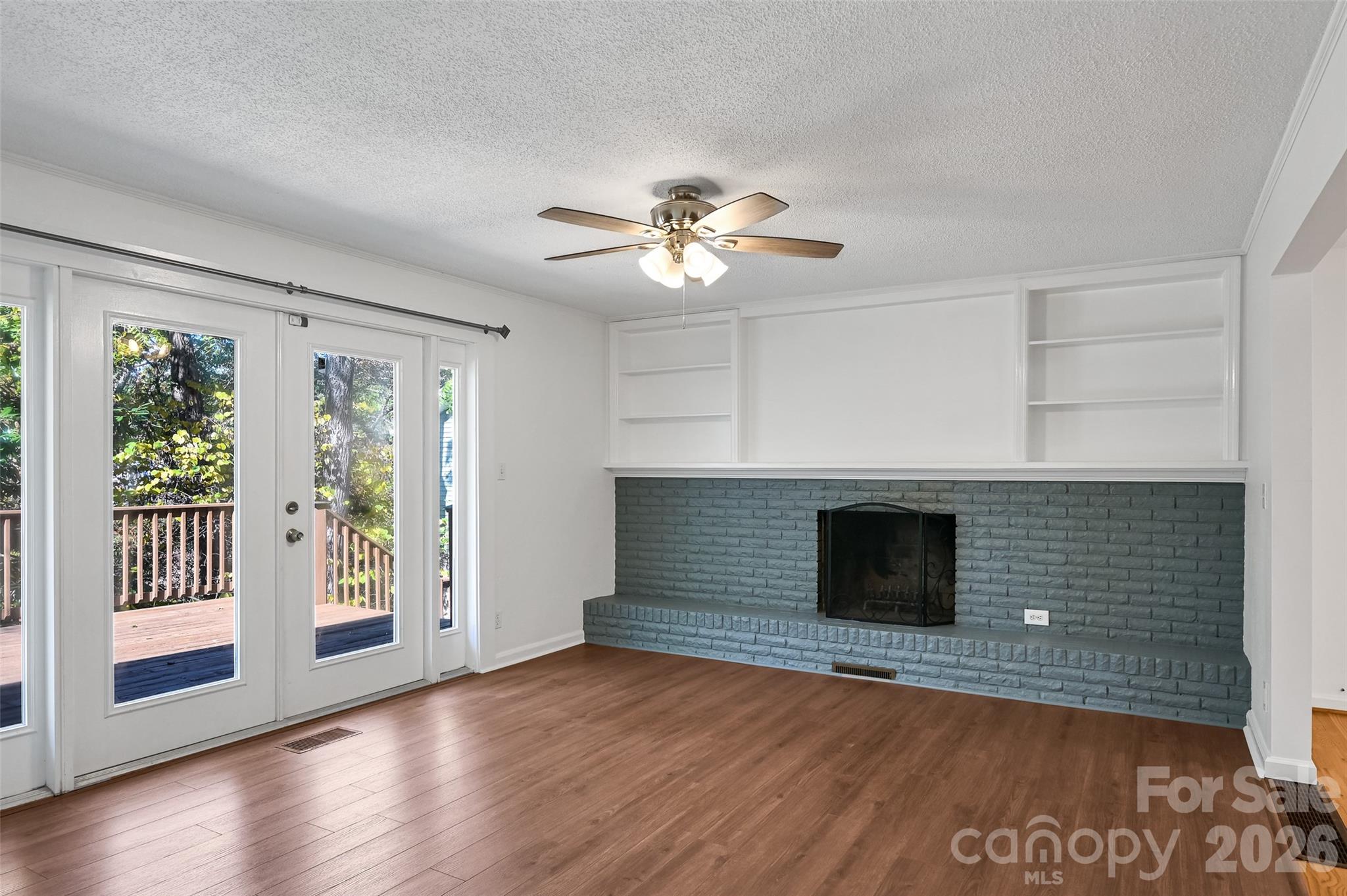 22 E Shore Drive