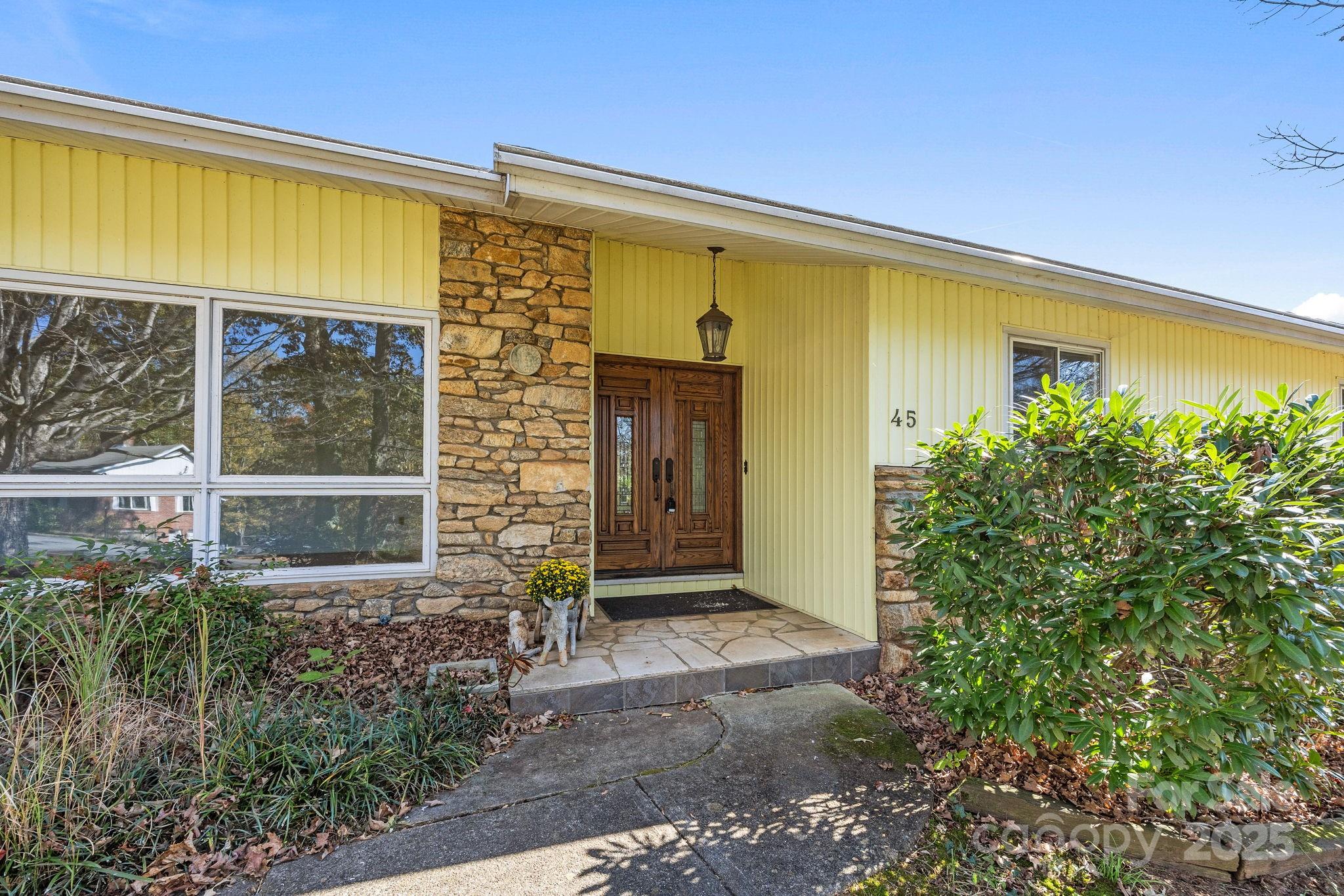 45 Crabapple Lane