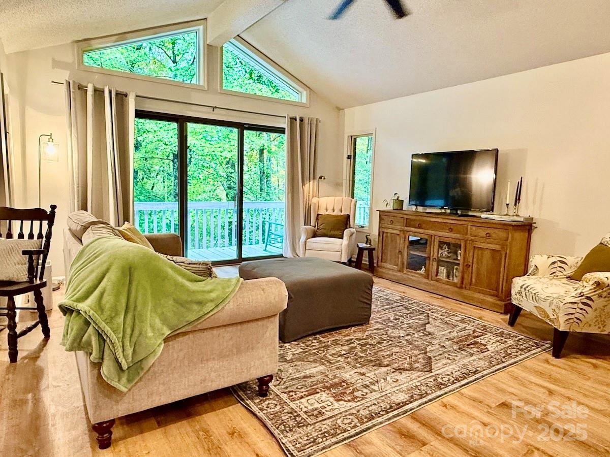 461 Mountain View Drive