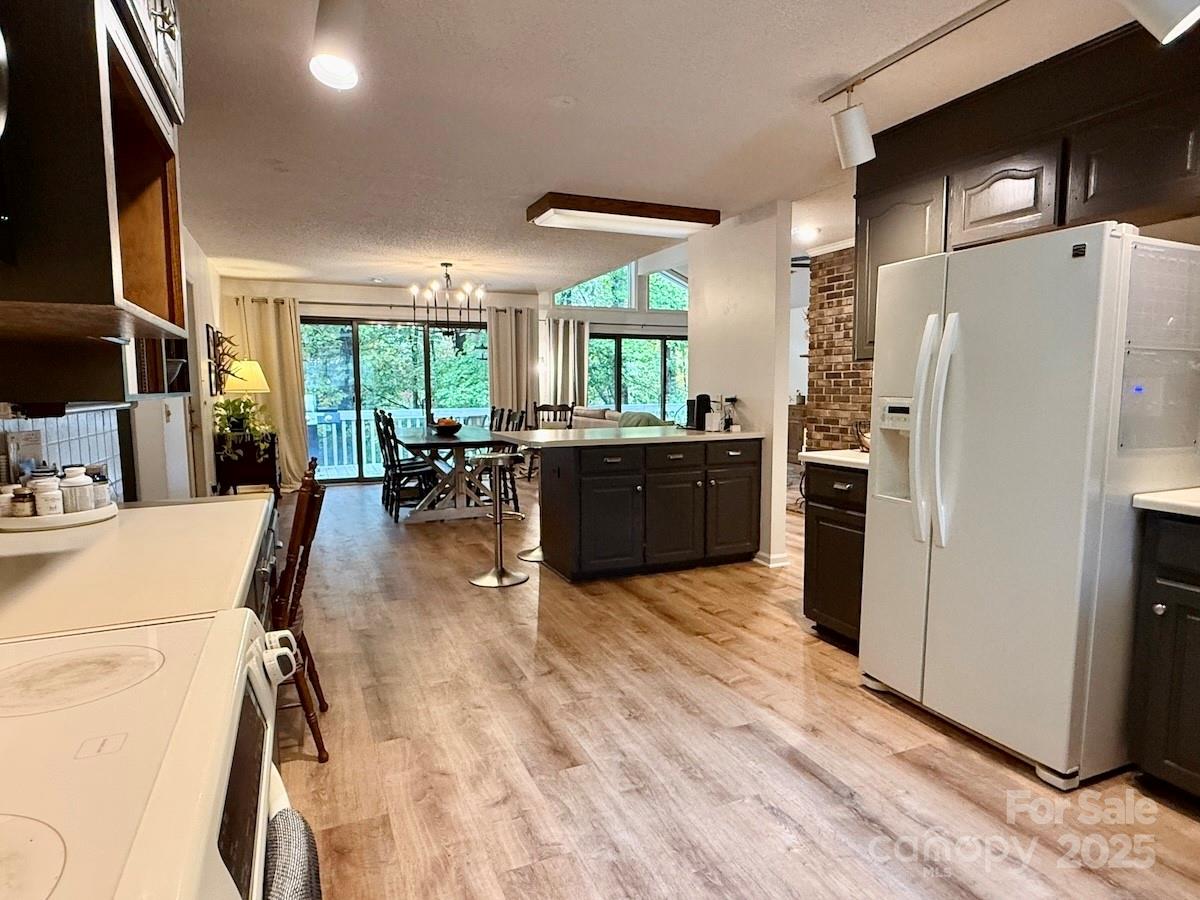 461 Mountain View Drive