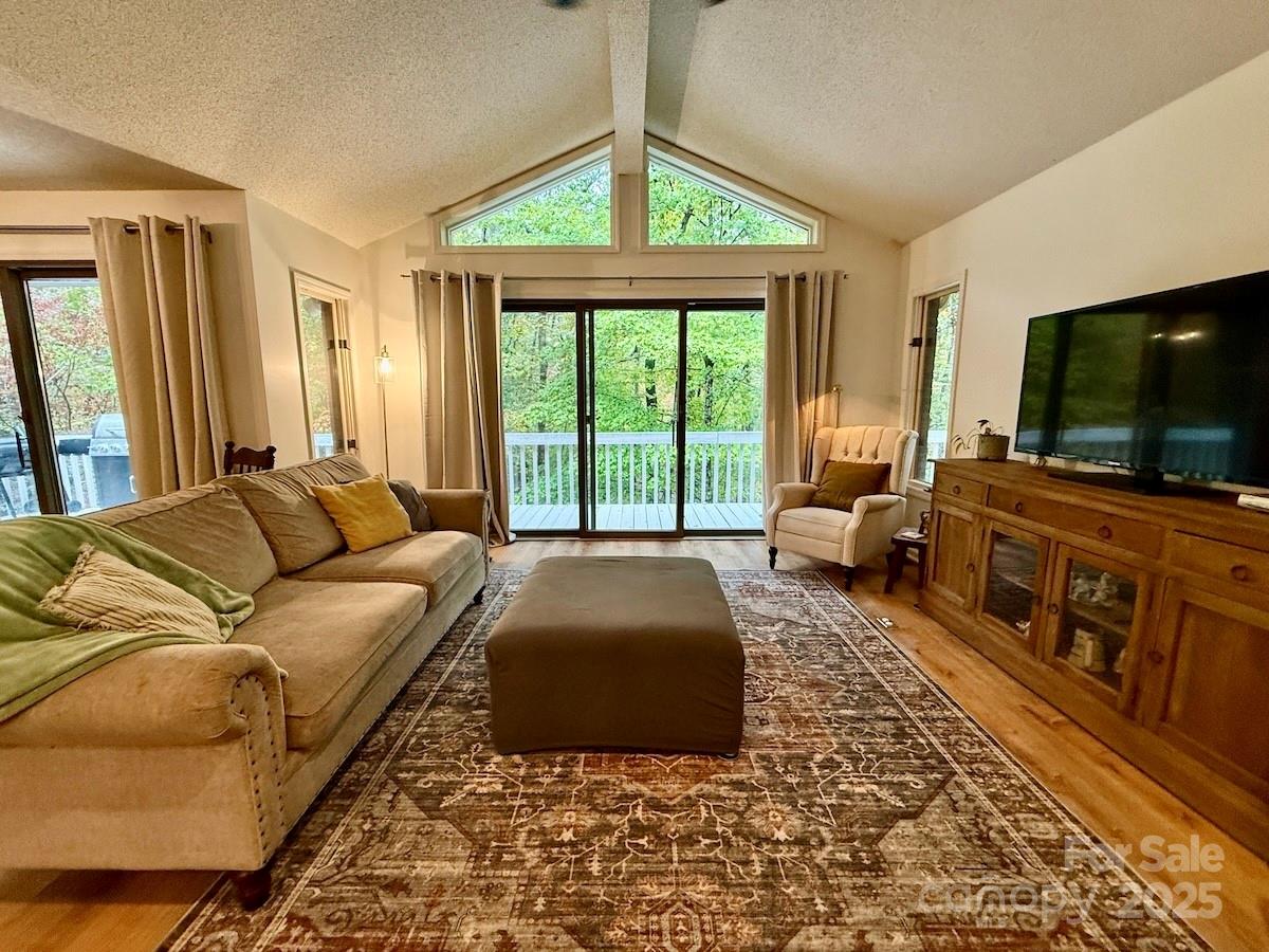 461 Mountain View Drive