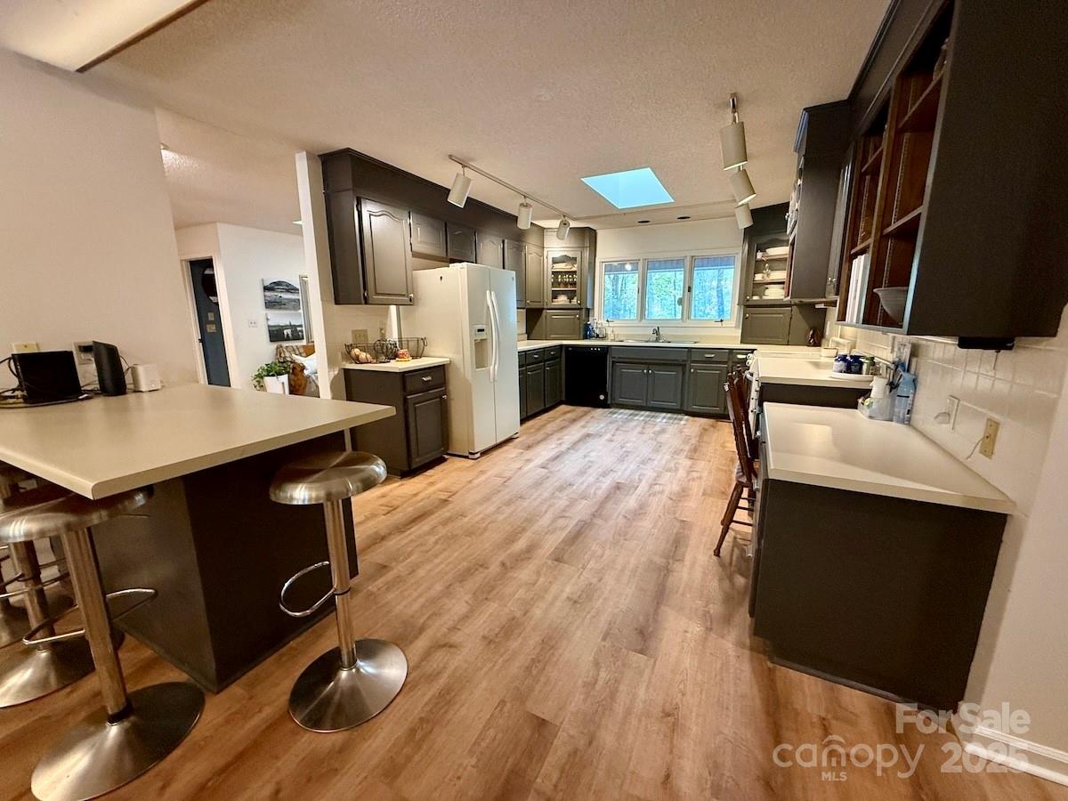 461 Mountain View Drive