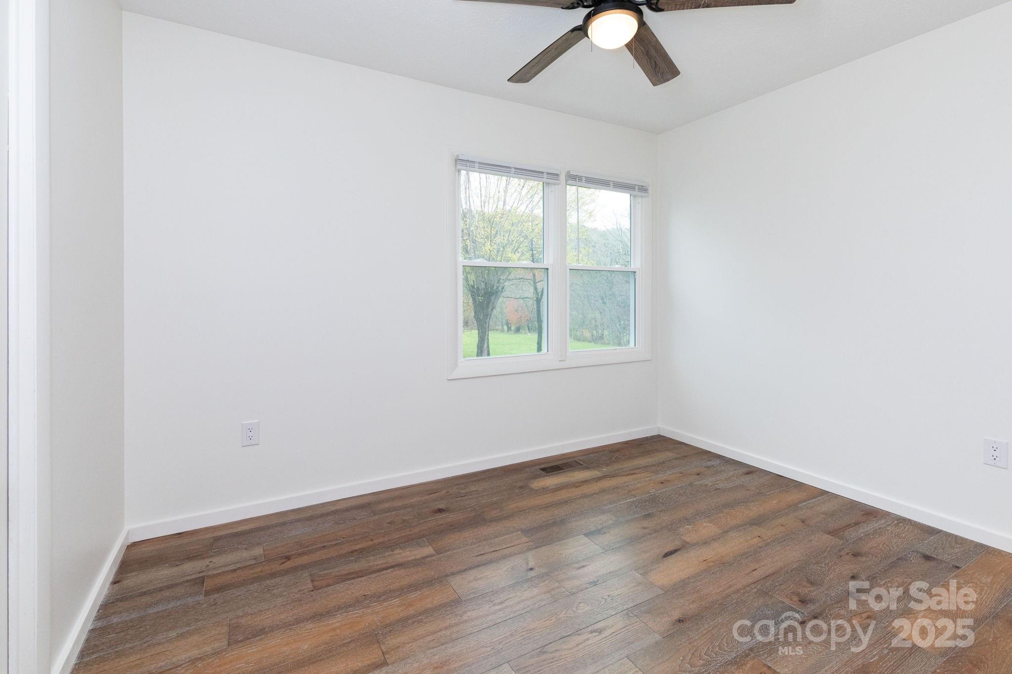 182 Dock Ratcliffe Road