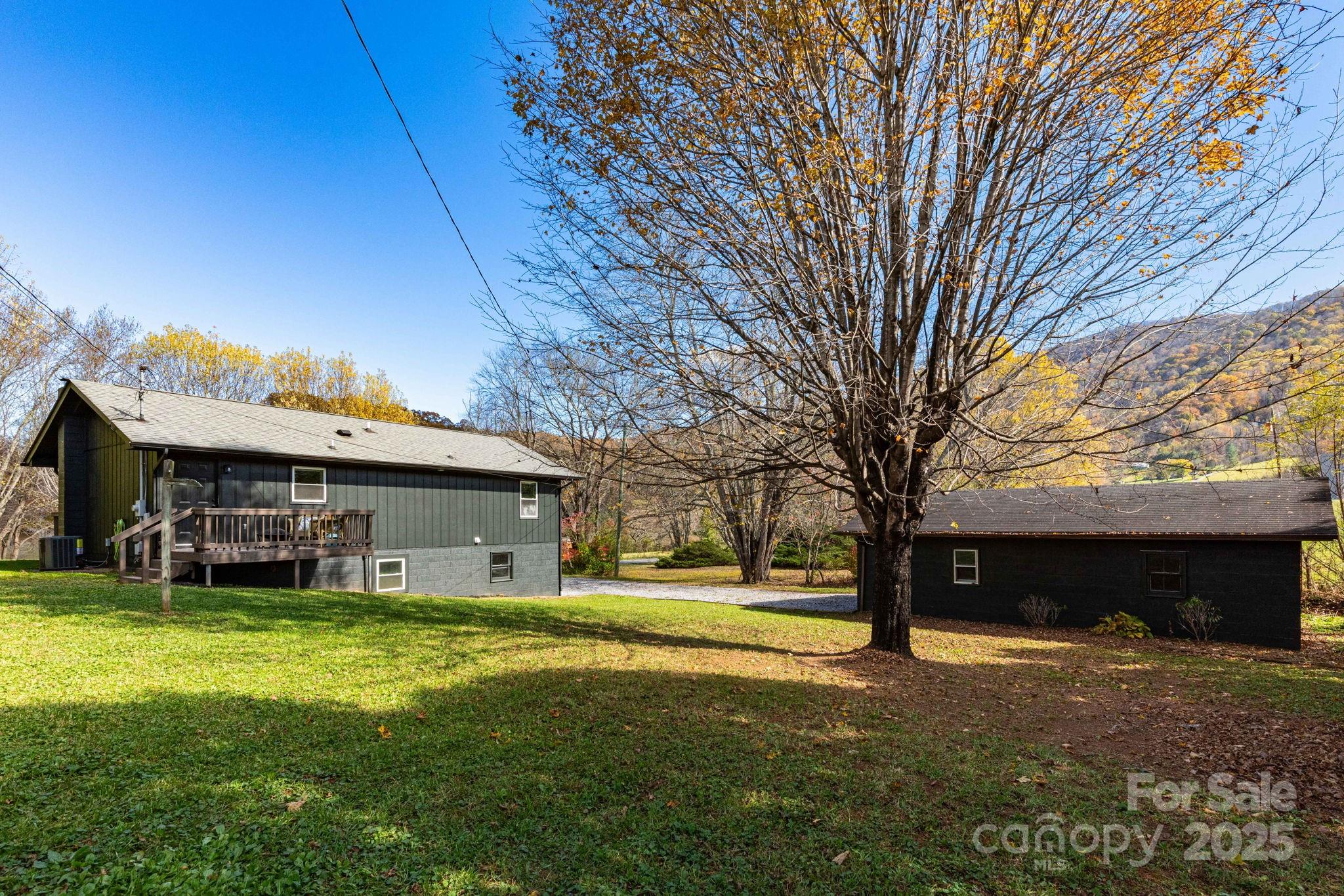 182 Dock Ratcliffe Road