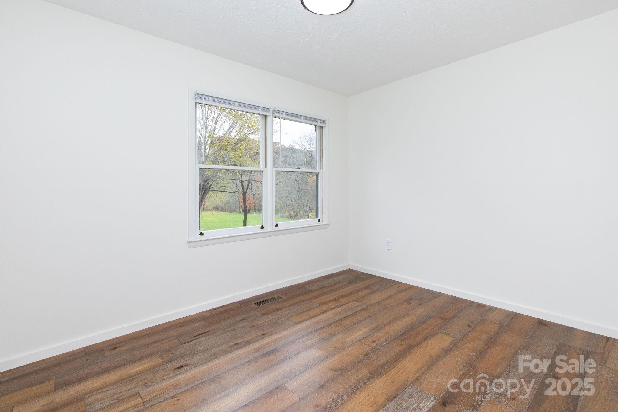 182 Dock Ratcliffe Road