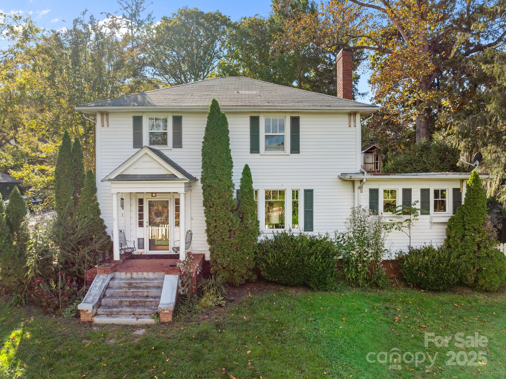 891 Hendersonville Road