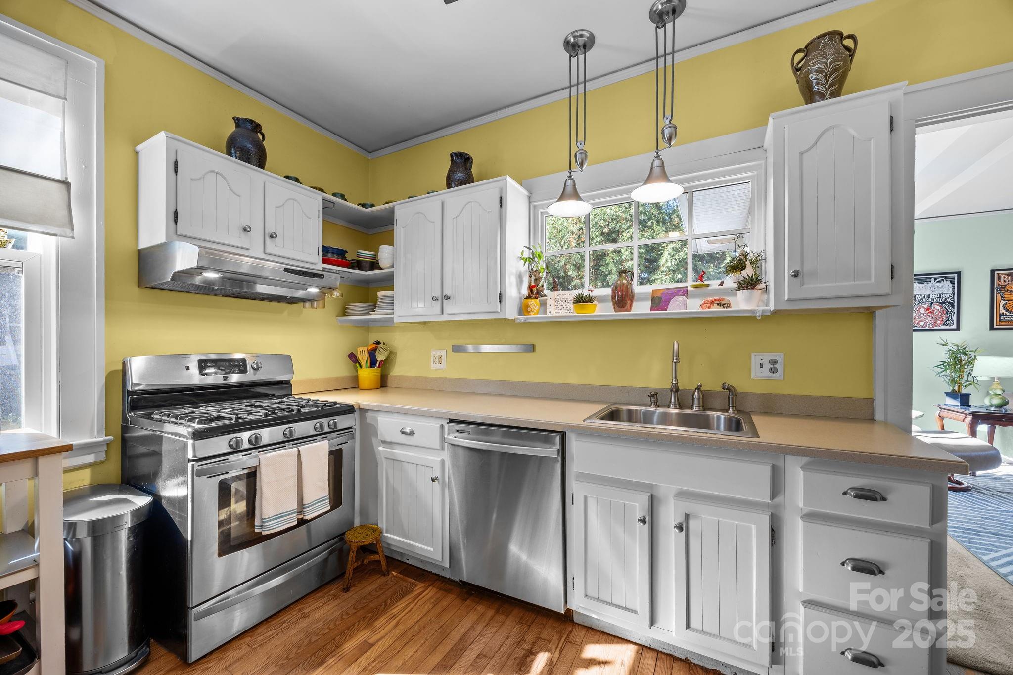 891 Hendersonville Road