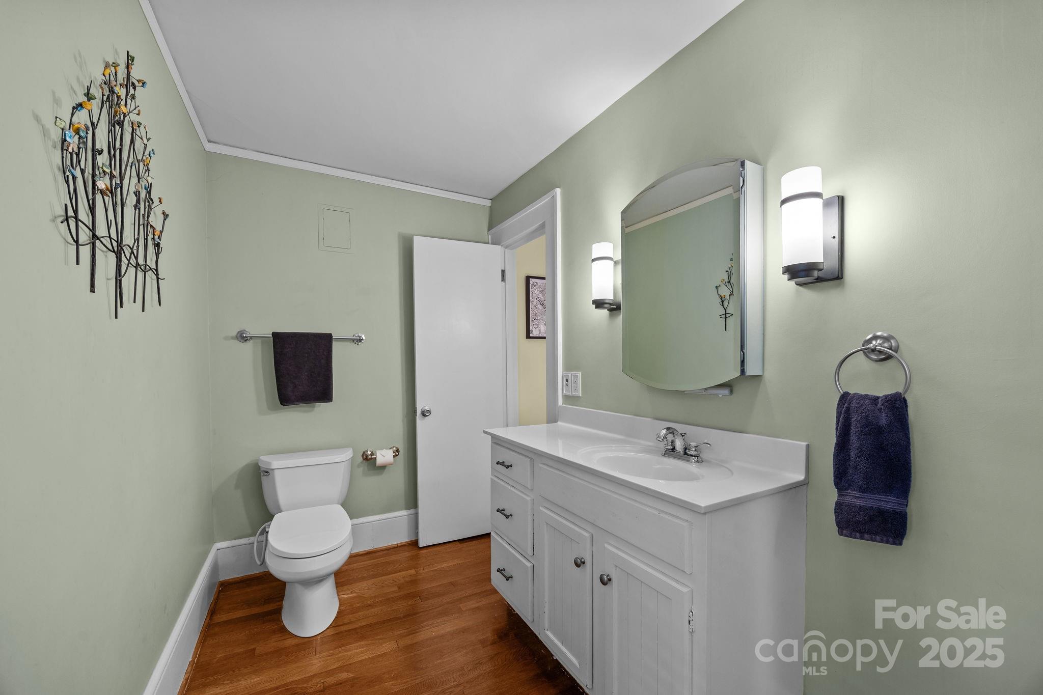 891 Hendersonville Road