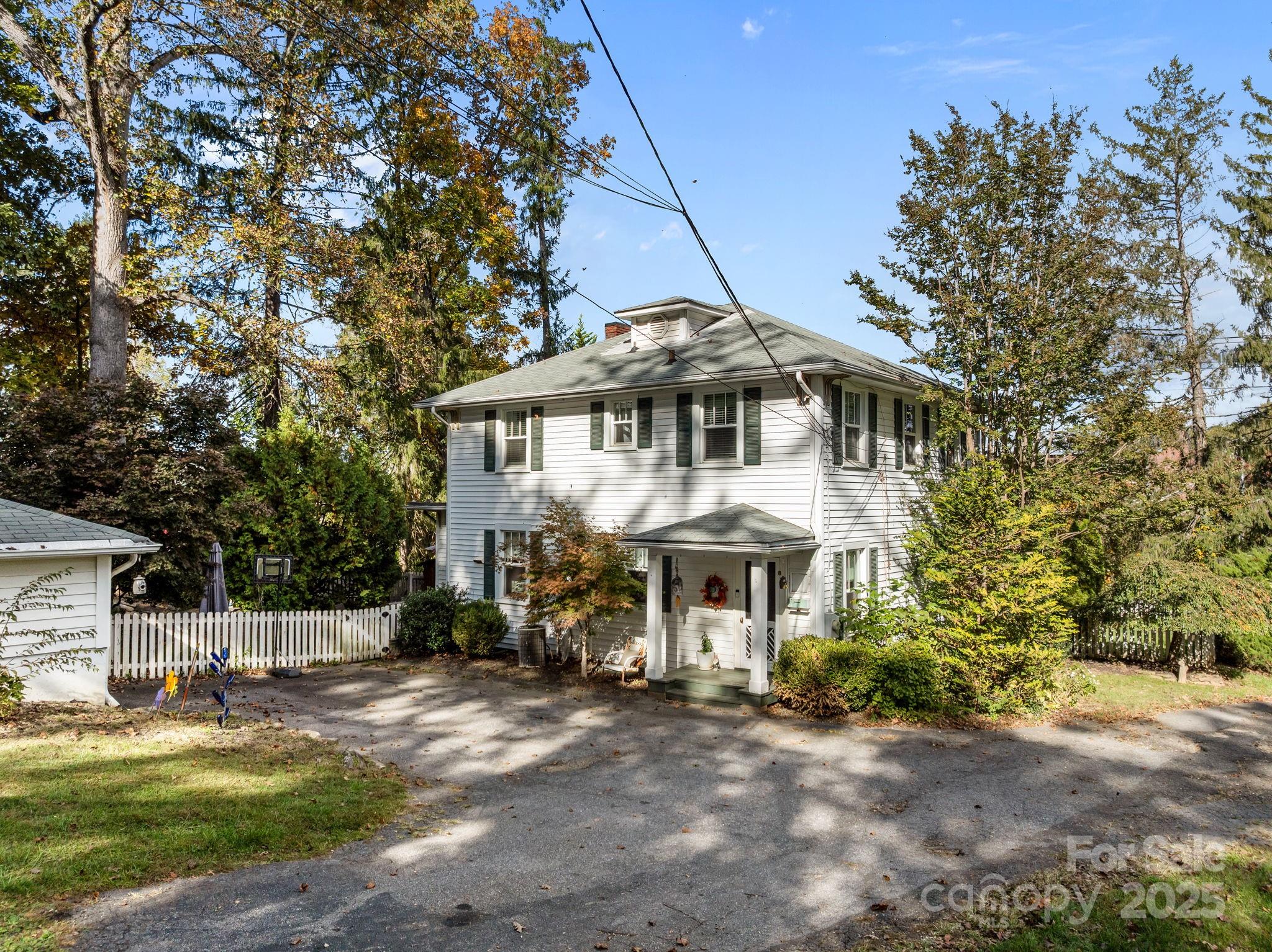 891 Hendersonville Road