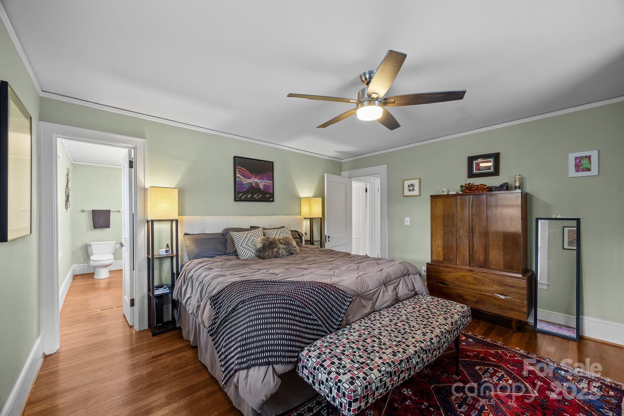 891 Hendersonville Road