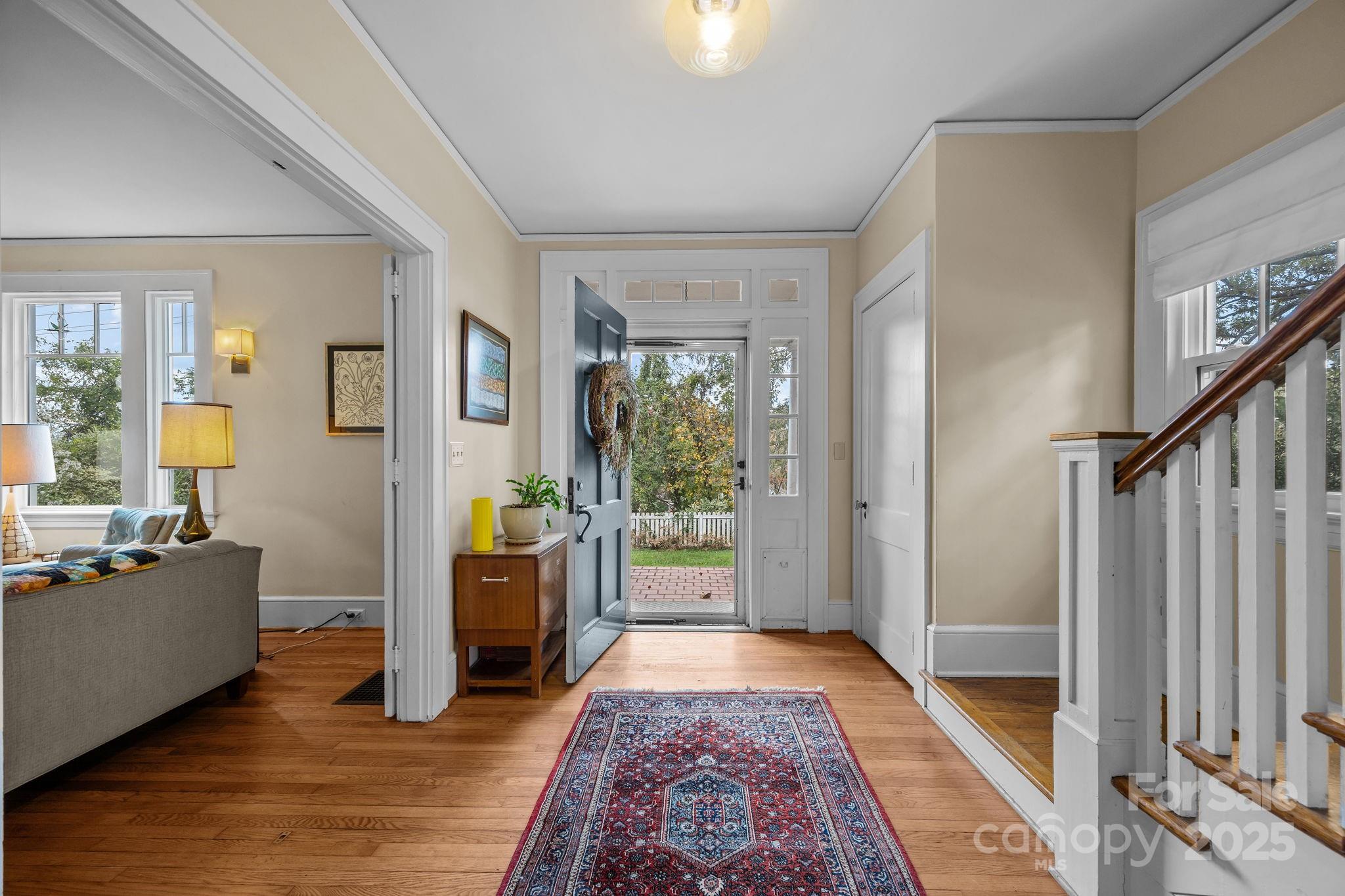 891 Hendersonville Road