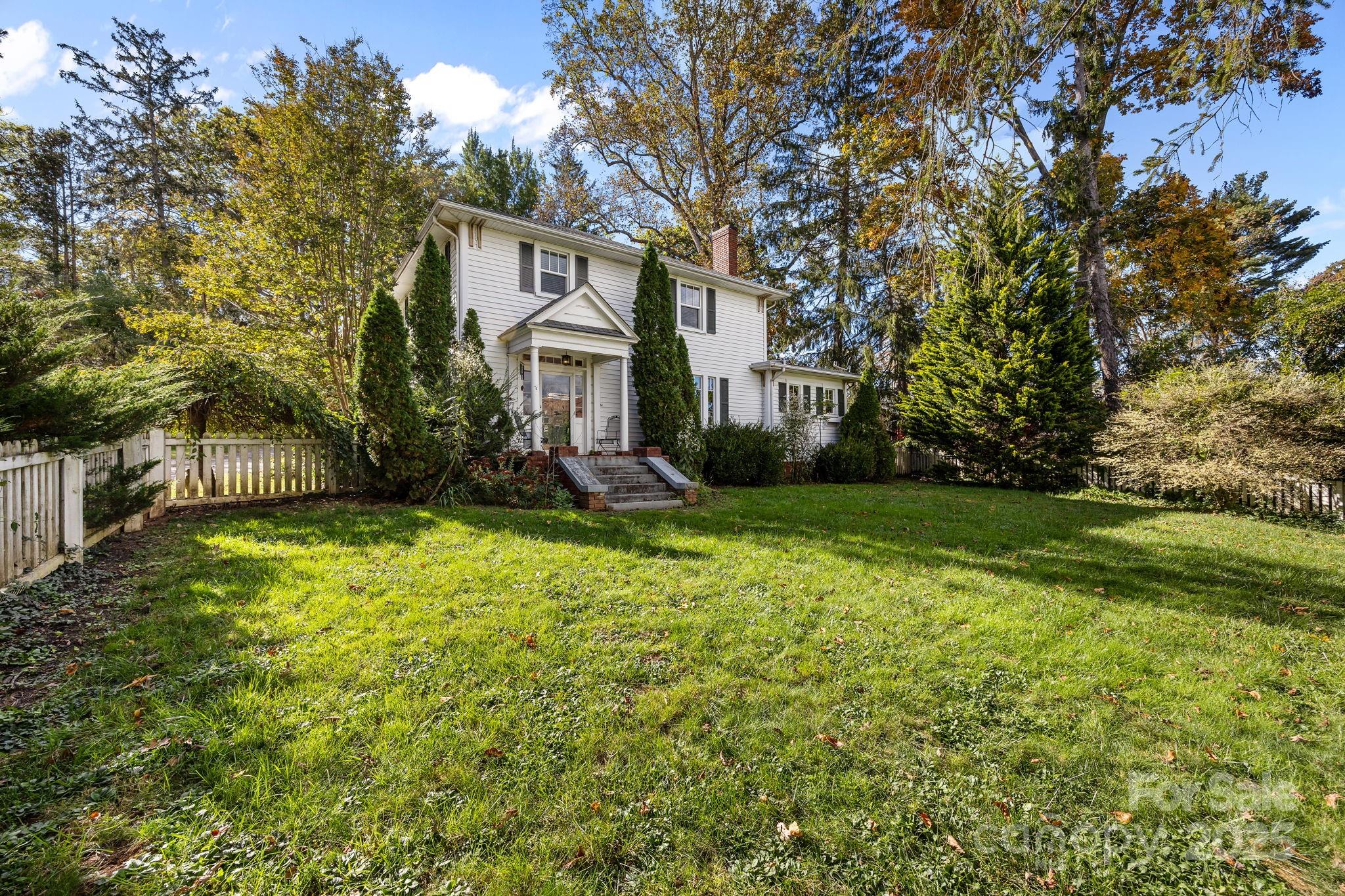 891 Hendersonville Road