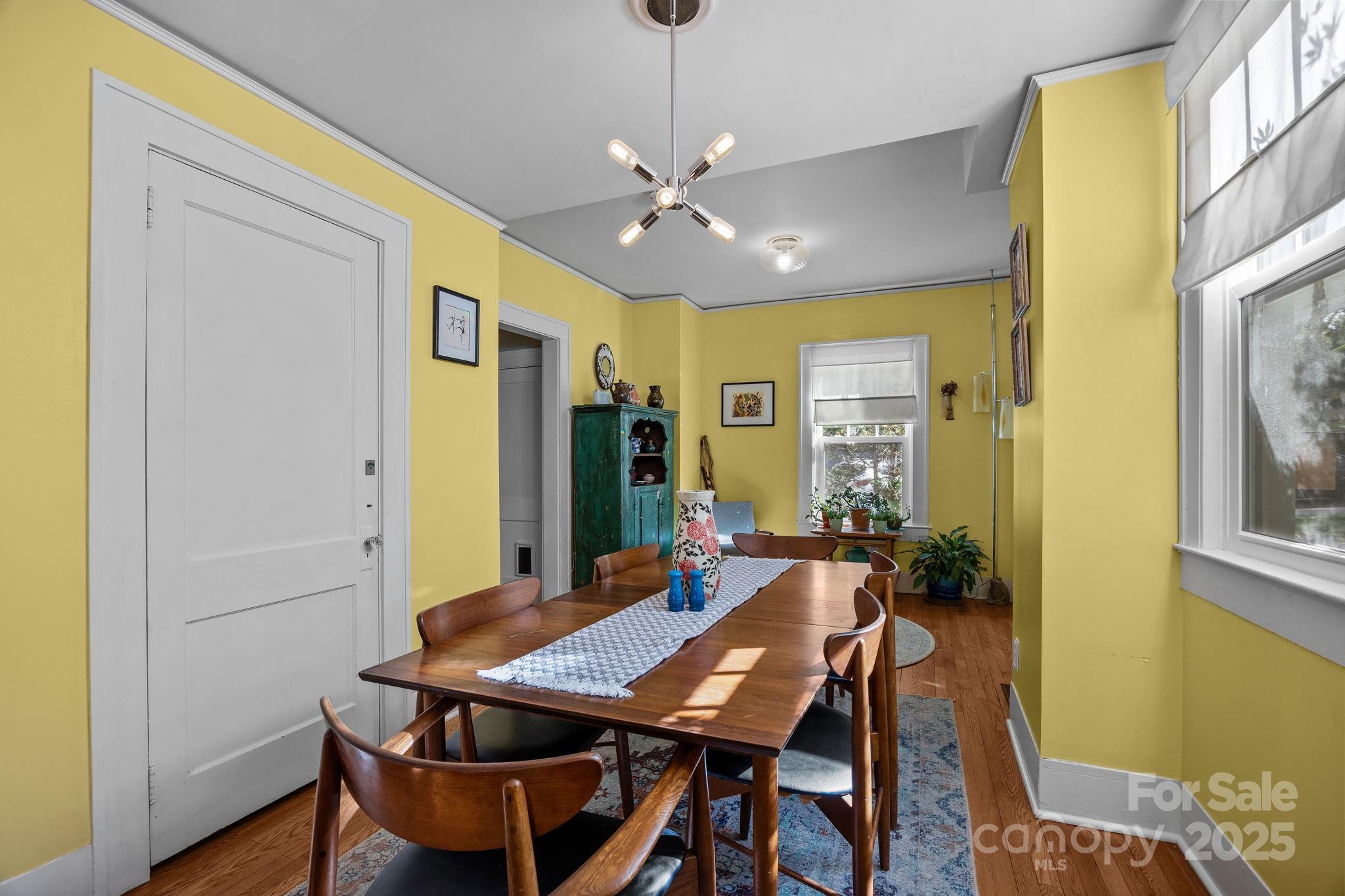 891 Hendersonville Road