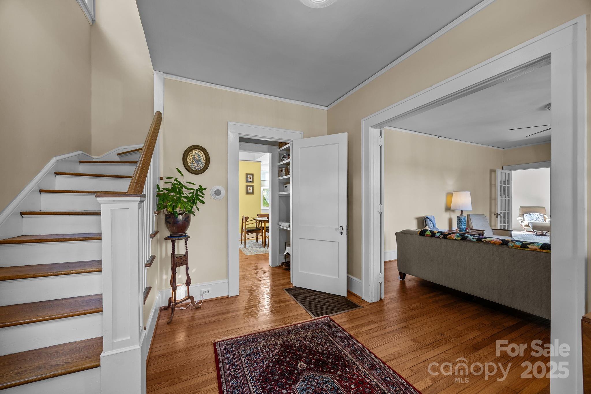 891 Hendersonville Road