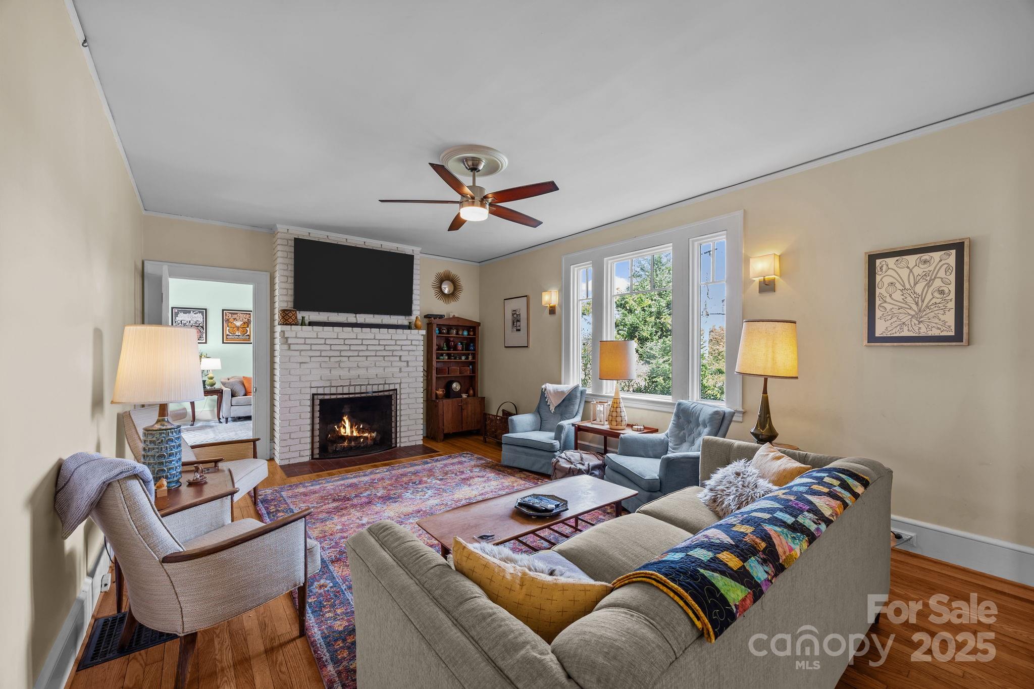 891 Hendersonville Road