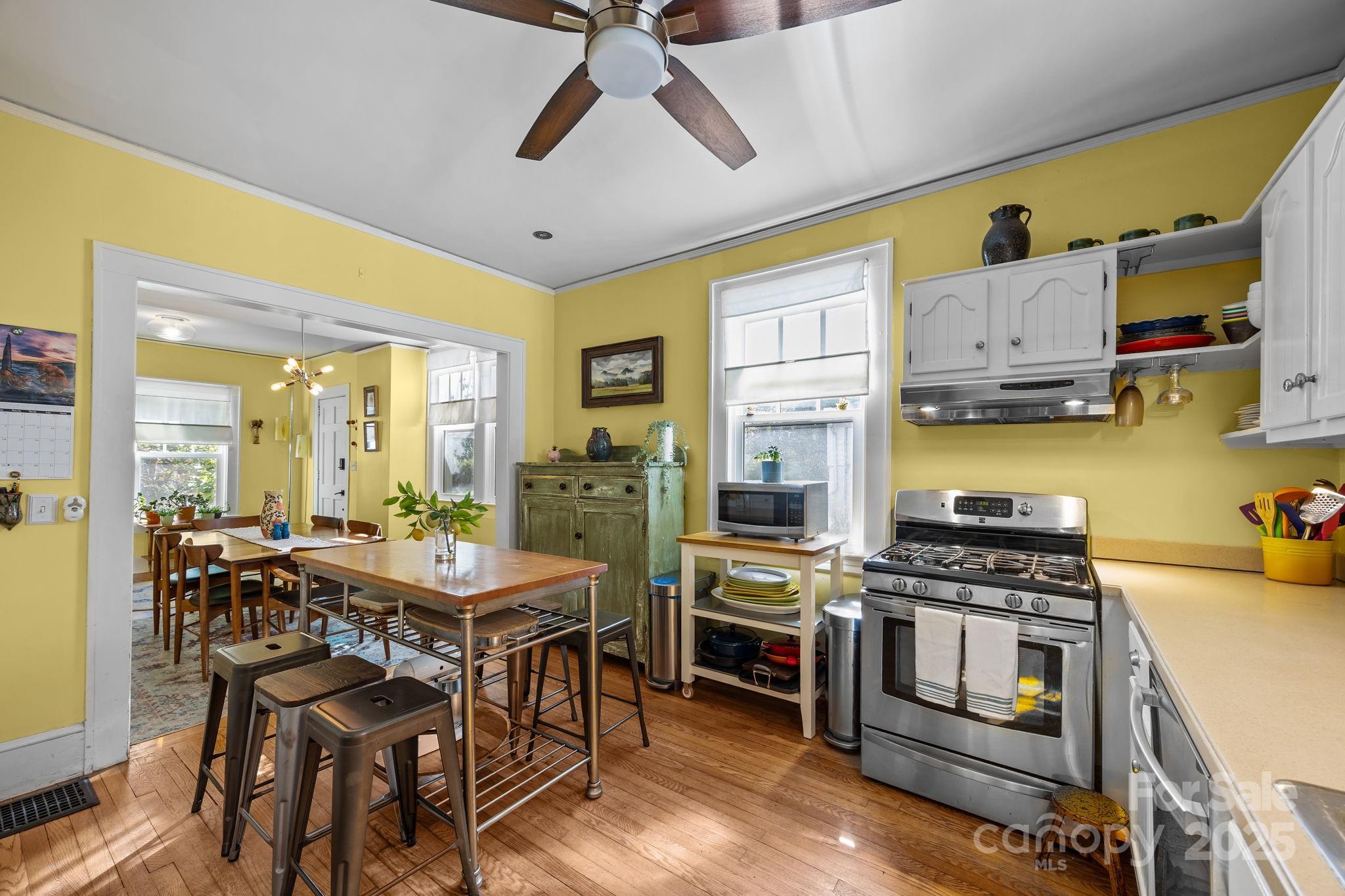 891 Hendersonville Road